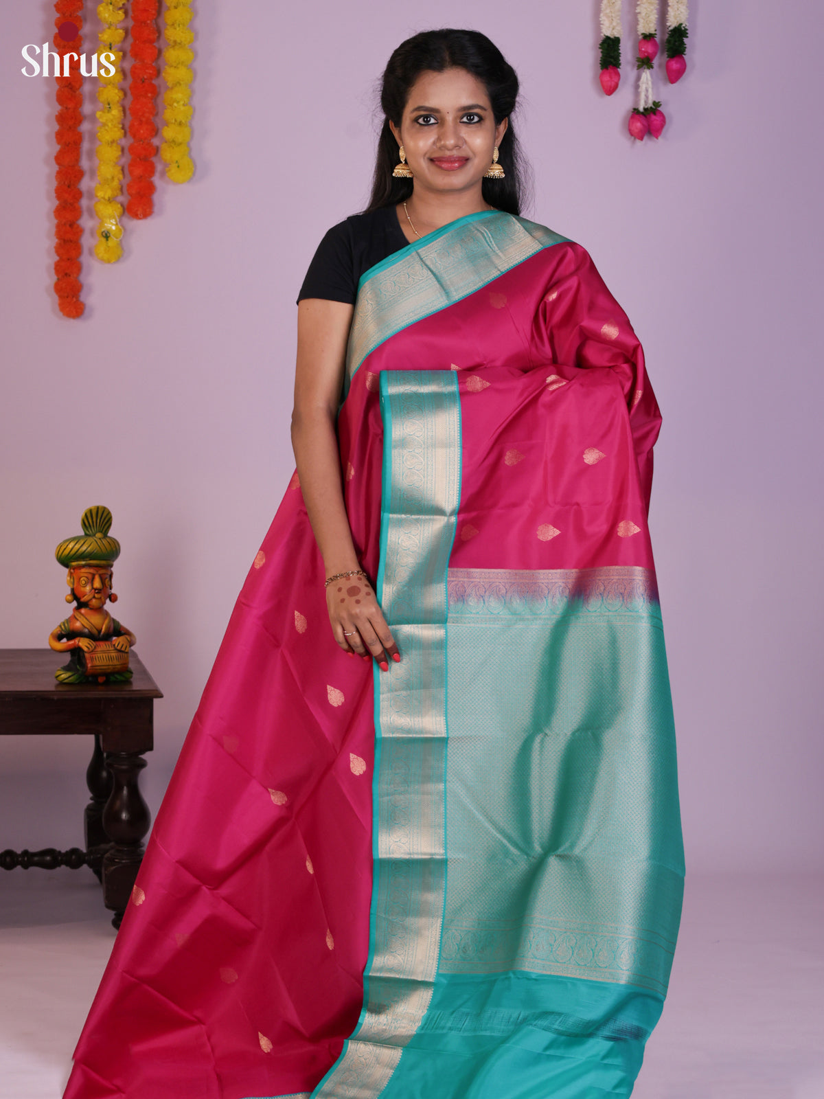 Buy Opulent Pink Kanchipuram Silk Saree With Leaf Shaped Buttas, Turquoise Border & Brocade Pallu