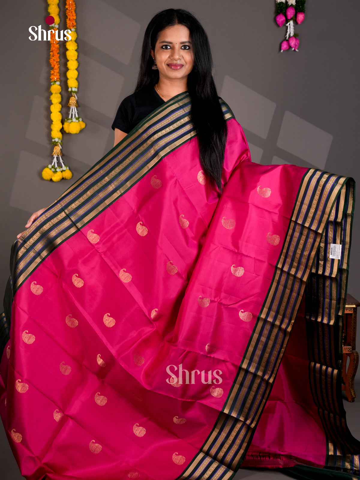 Buy Timeless Pink Kanchipuram Silk Sarees with Mango Buttas, Dark Green Border With Zari Bands