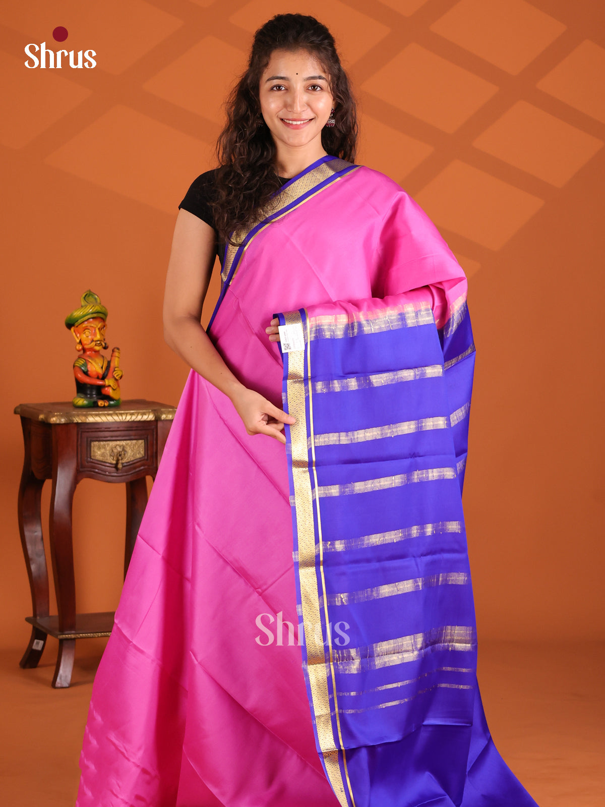 Buy Elegant Pink Mysore Silk Saree with Plain Body, Blue Zari Border & Traditional Chit Pallu