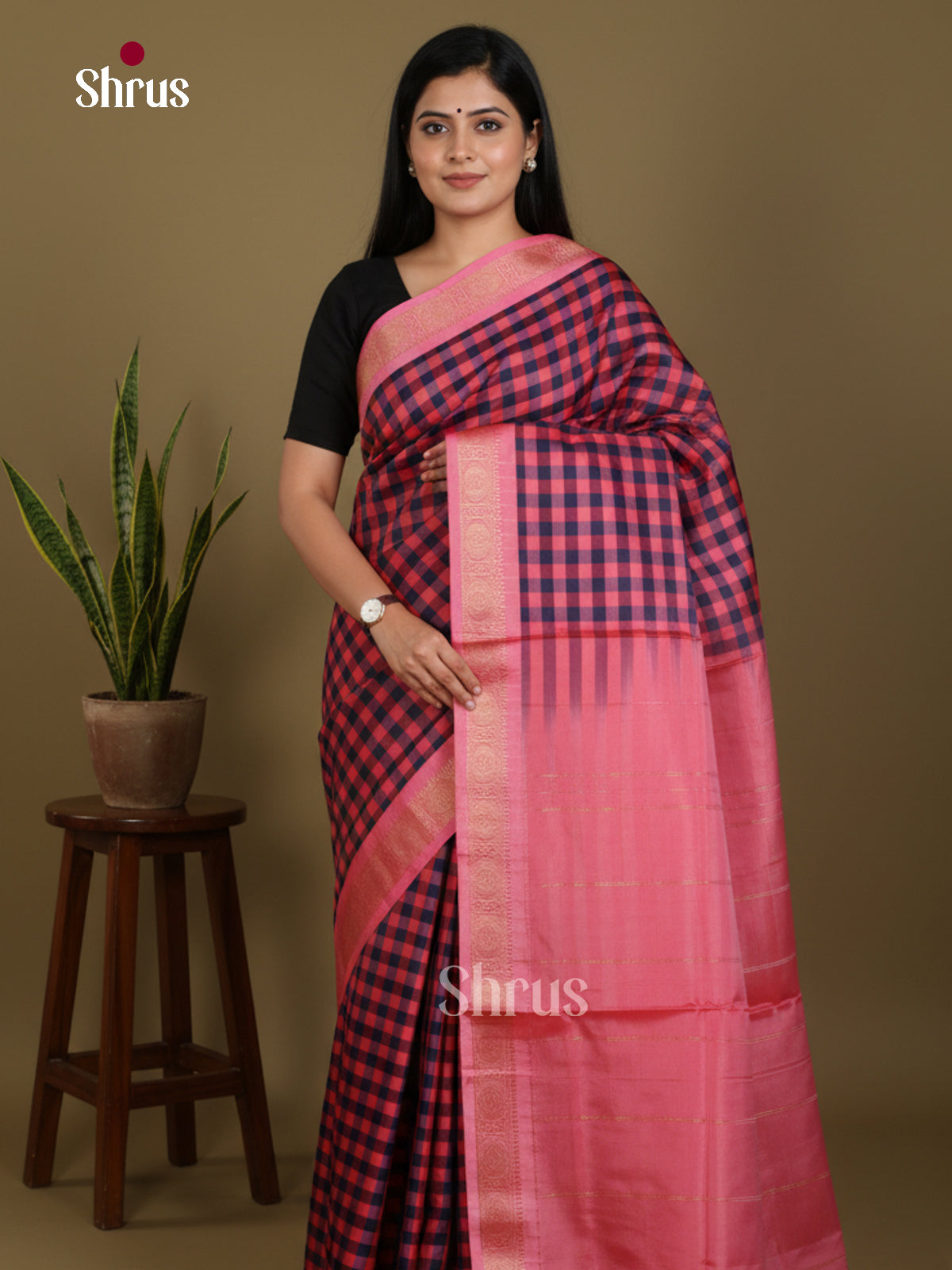 Buy Regal Pink & Navy Blue Banana Pith Sarees With Checks, Zari Border & Traditional Pallu