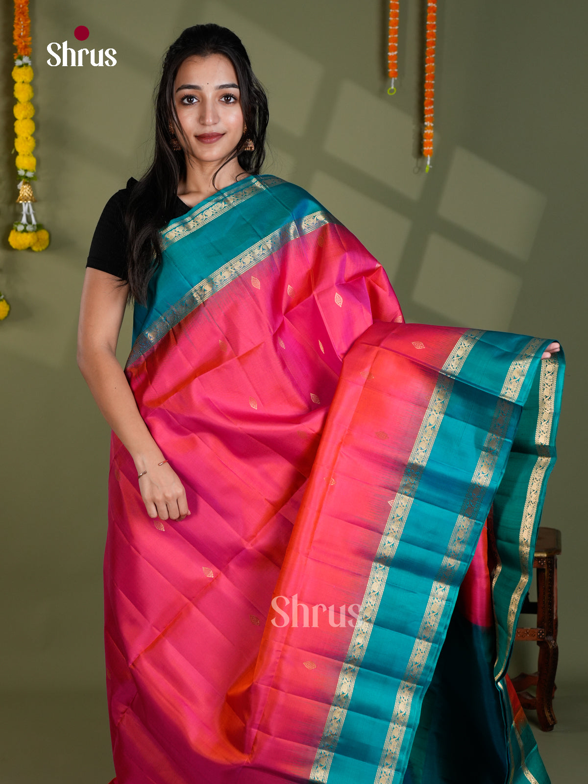 Buy Elegant Pink Pure Silk Saree With Golden Leaf Buttas, Teal Rettaipet Border & Brocade Pallu