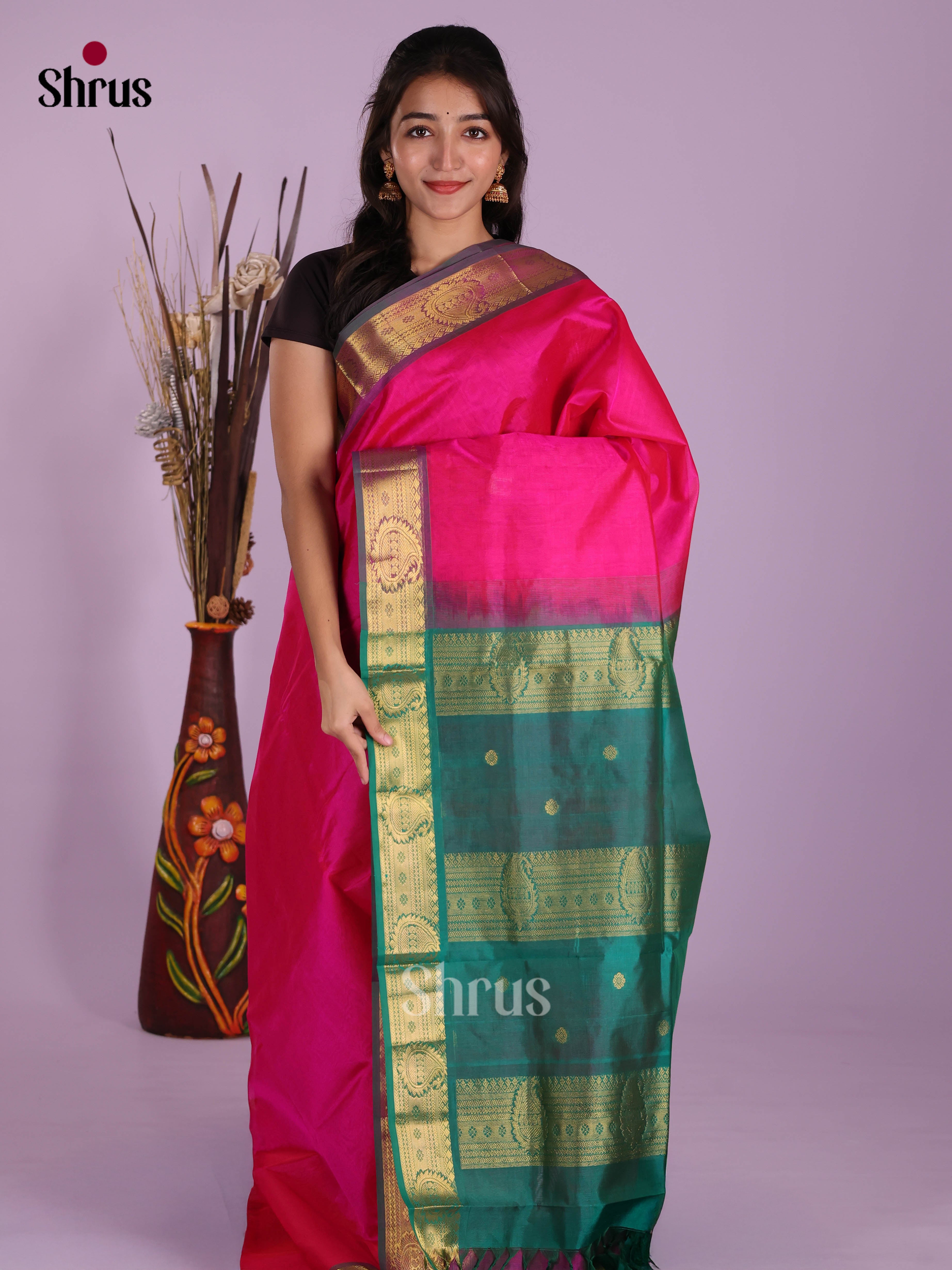 Charming Pink Silk Cotton Saree with Plain Body & Traditional Green Zari Border
