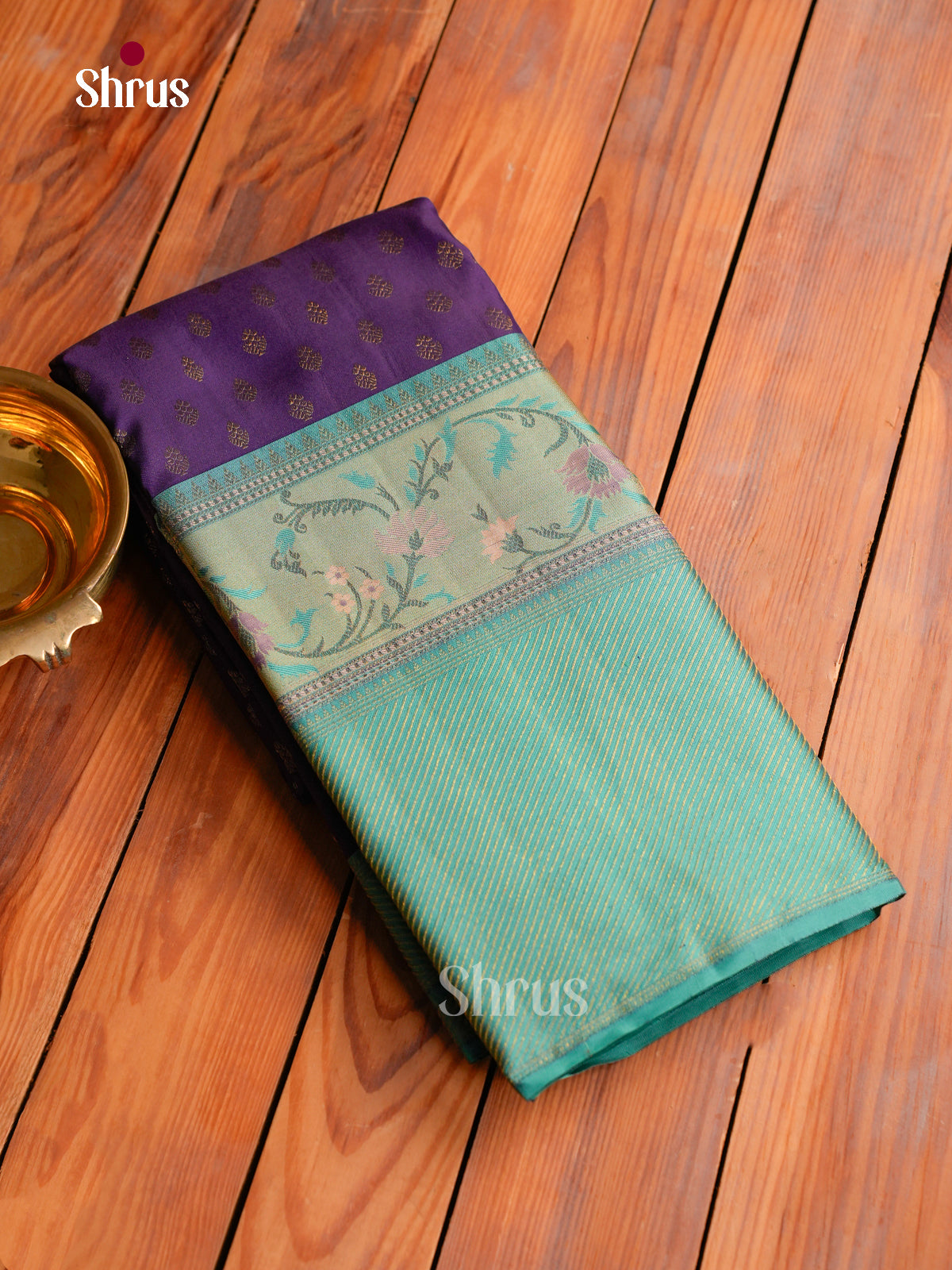 Pretty Violet Kanchipuram silk Saree With Floral Buttas & Turquoise Border With Floral Vines