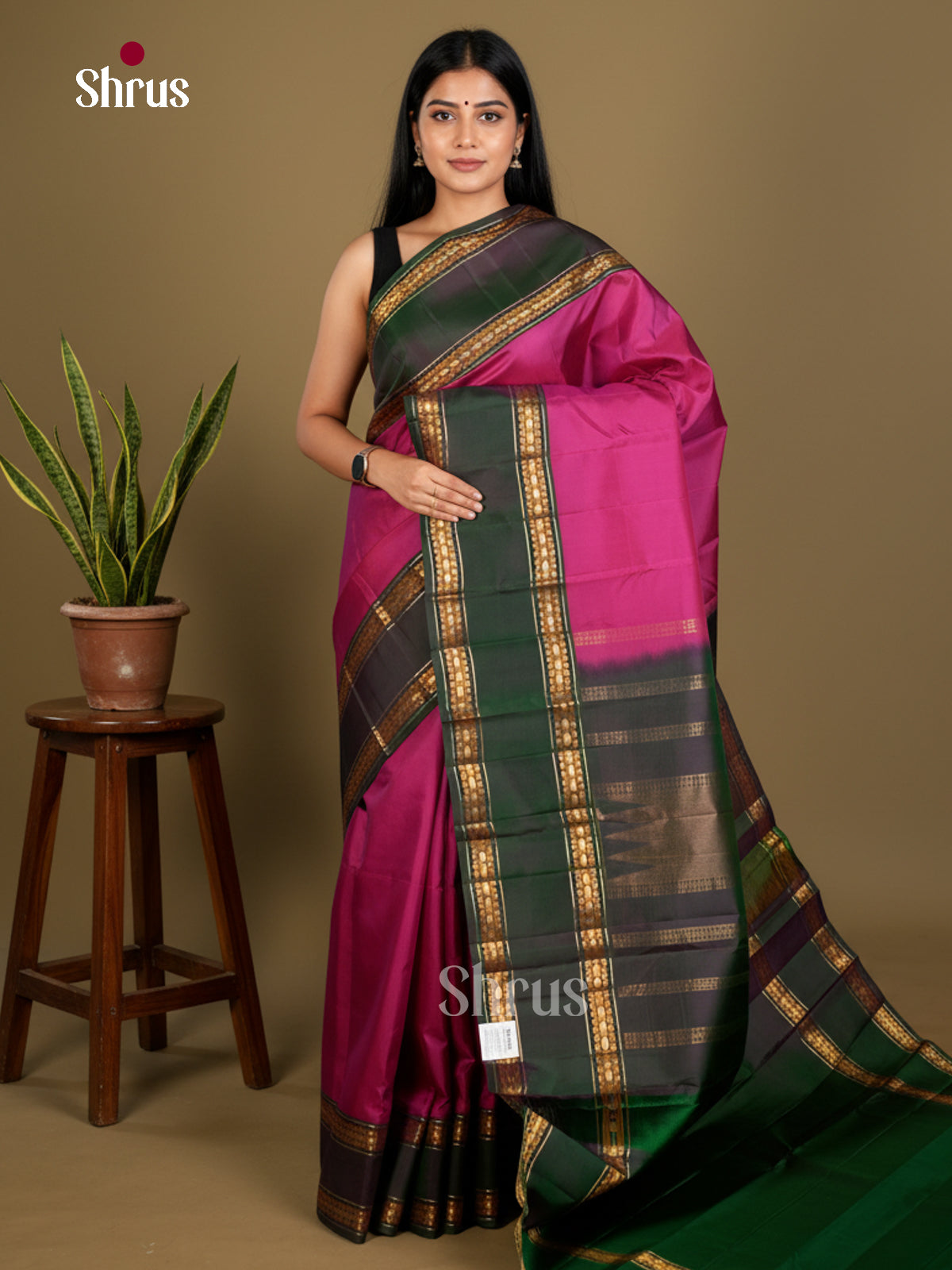 Buy Elegant Purple Kanchipuram Silk Saree with Plain Body, Rettaipet Zari Border & Green Pallu