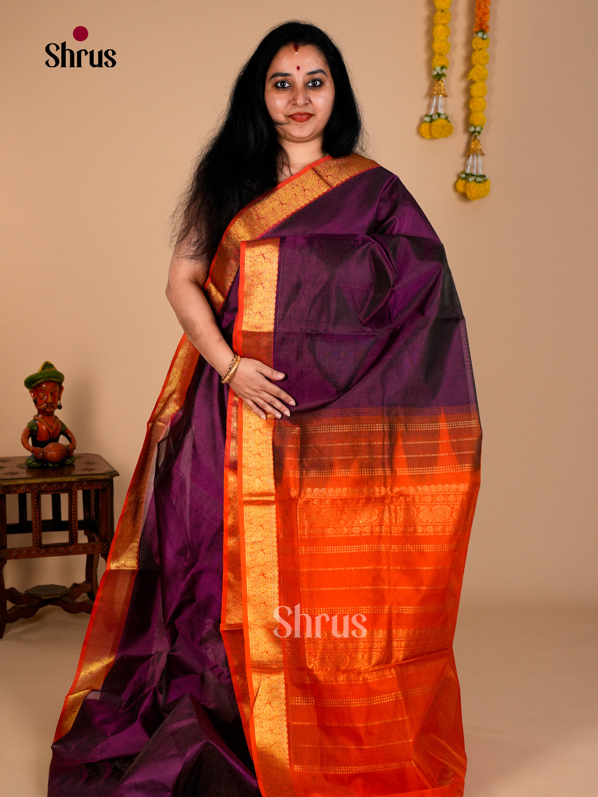Buy Stunning Purple Silk Cotton Saree With Solid Body, Orange Zari Border & Chit Pallu