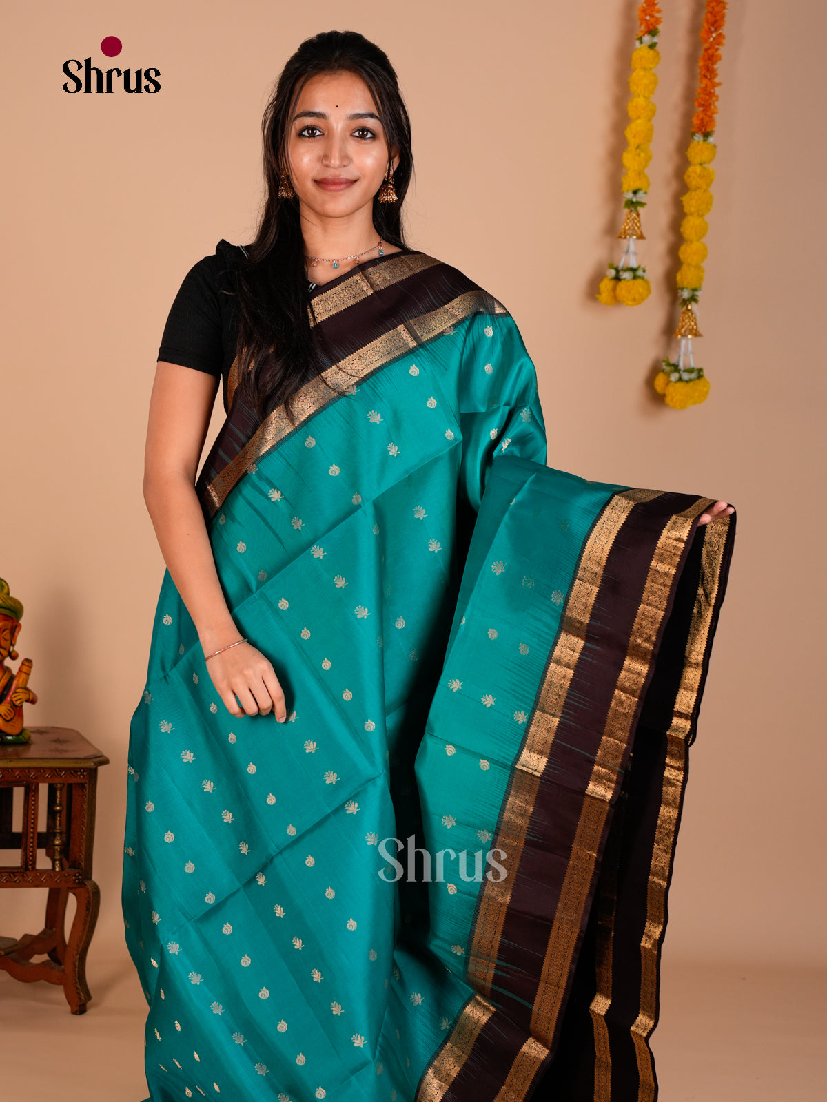 Buy Striking Ramar Blue Pure Soft Silk Saree with Golden Buttas & Brown Rettaipet Zari Border 