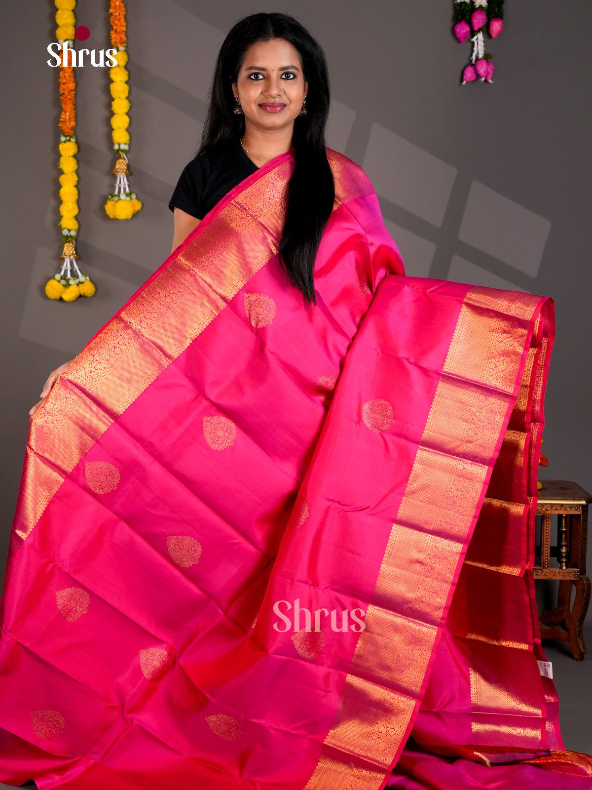 Buy Ravishing Rani Pink Kanchipuram Saree with Paisley Leaf Motifs, Zari Border & Brocade Pallu