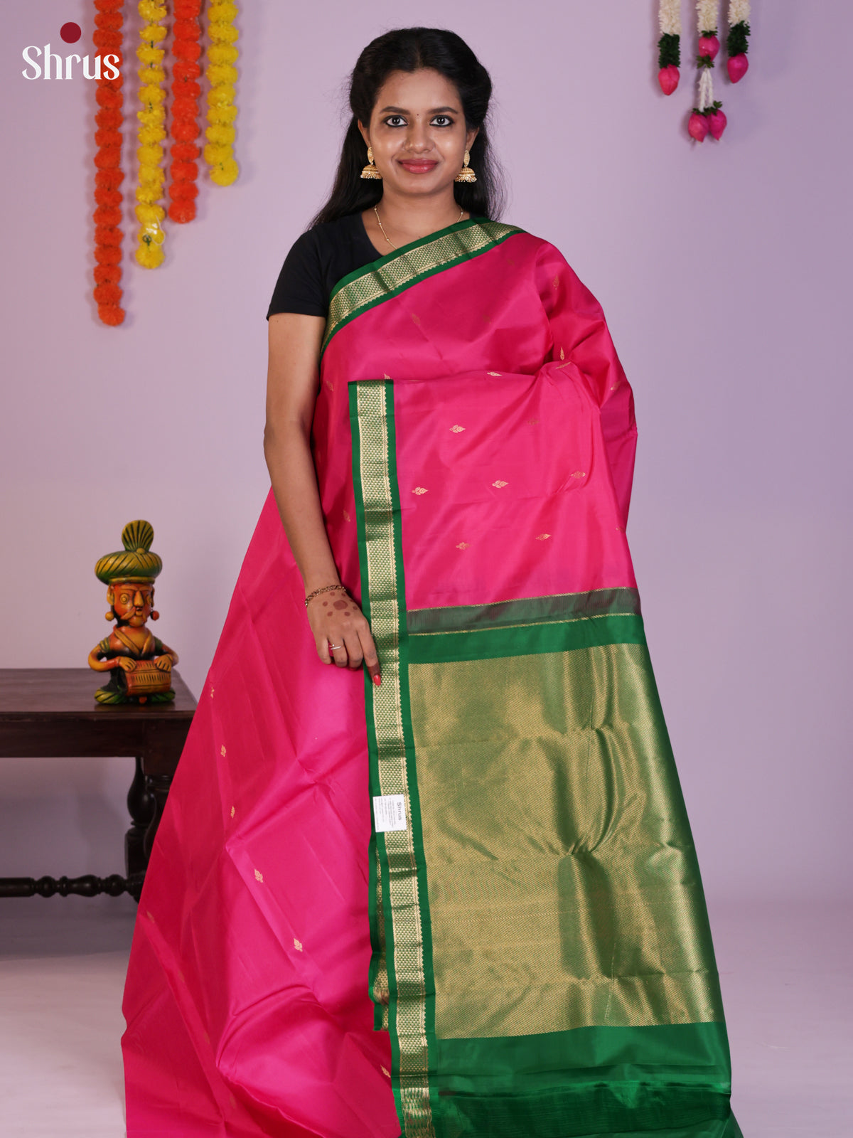 Buy Pretty Rani Pink Kanchipuram Silk Saree With Gold Buttas, Green Zari Border & Brocade Pallu