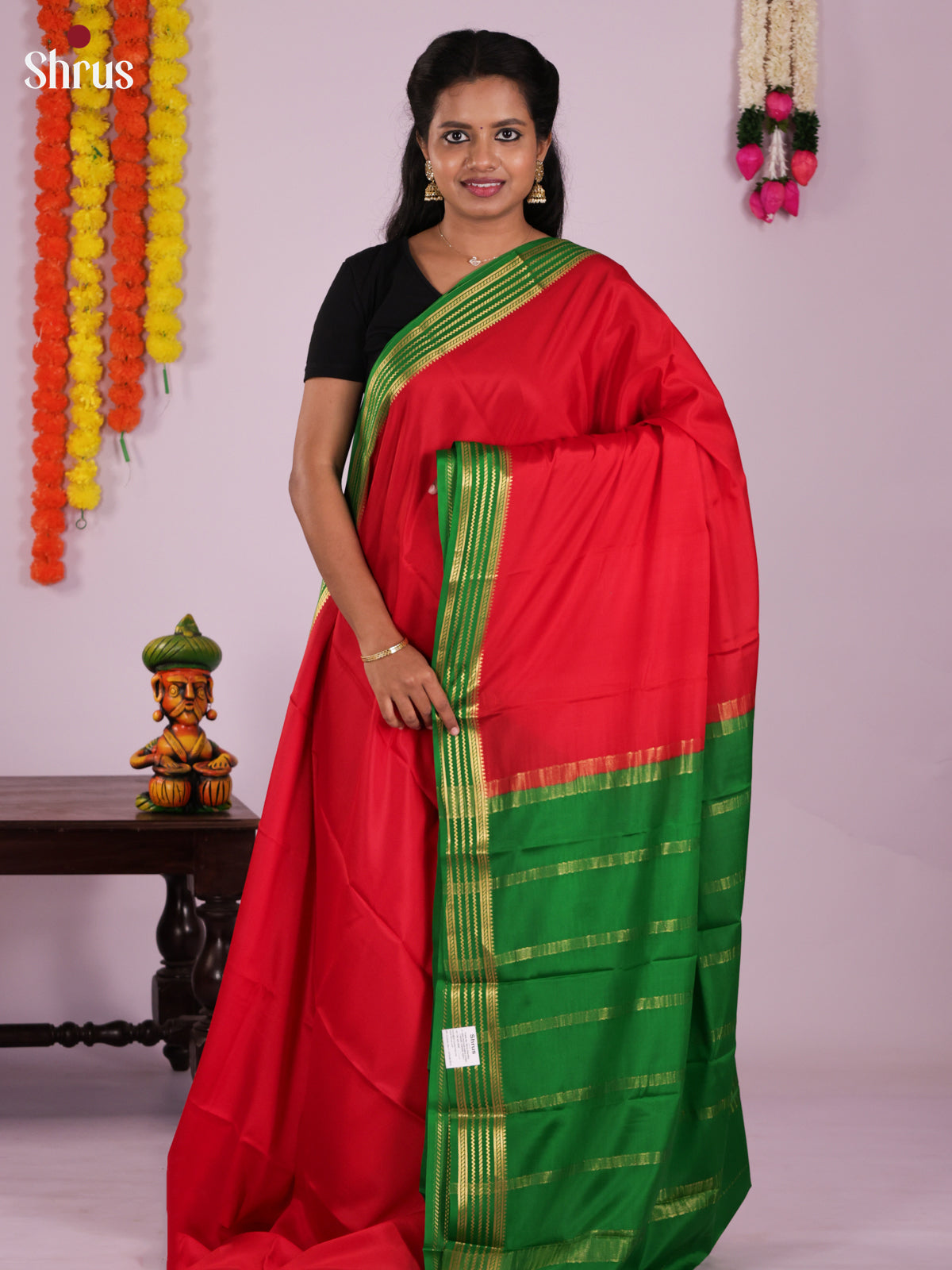 Buy Elegant Red Mysore Silk Saree With Green Zari Striped Border & Traditional Chit Pallu
