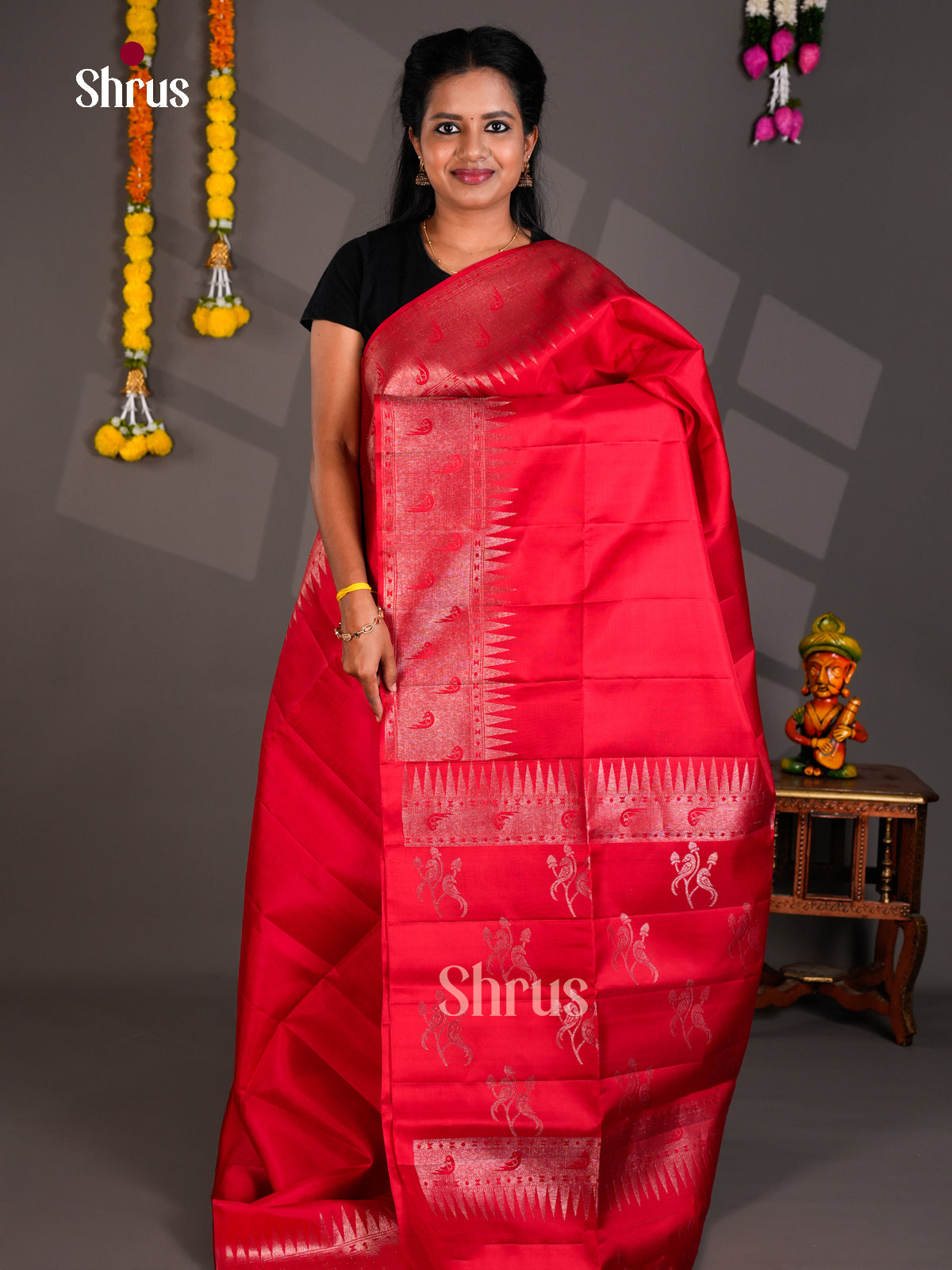 Buy Traditional Red Wedding Pattu Saree With Plain Body And Shimmery Silver Border With Bird Motifs