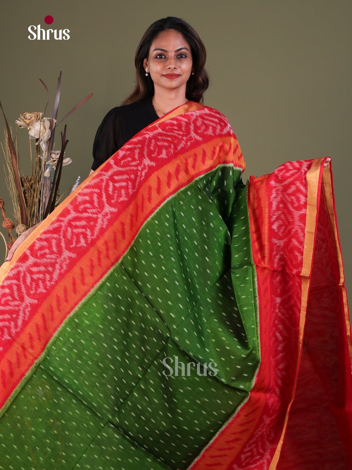 Regal Forest Green Pochampally Cotton Silk Saree With Thread Buttas & Red Zari Border