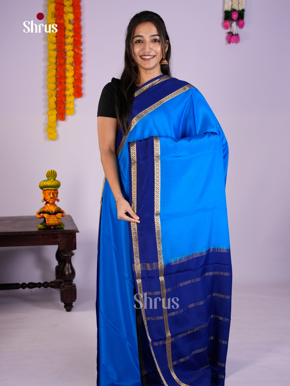 Buy Vibrant Royal Blue Mysore Silk Saree with Plain Body, Navy Rettaipet Border & Traditional Pallu