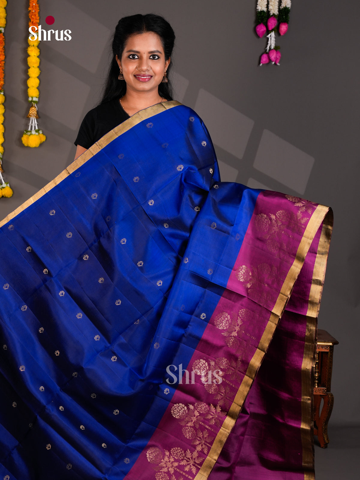 Buy Majestic Royal Blue Pure Soft Silk Saree With Floral Buttas, Pink Border & Floral Zari Woven Pallu