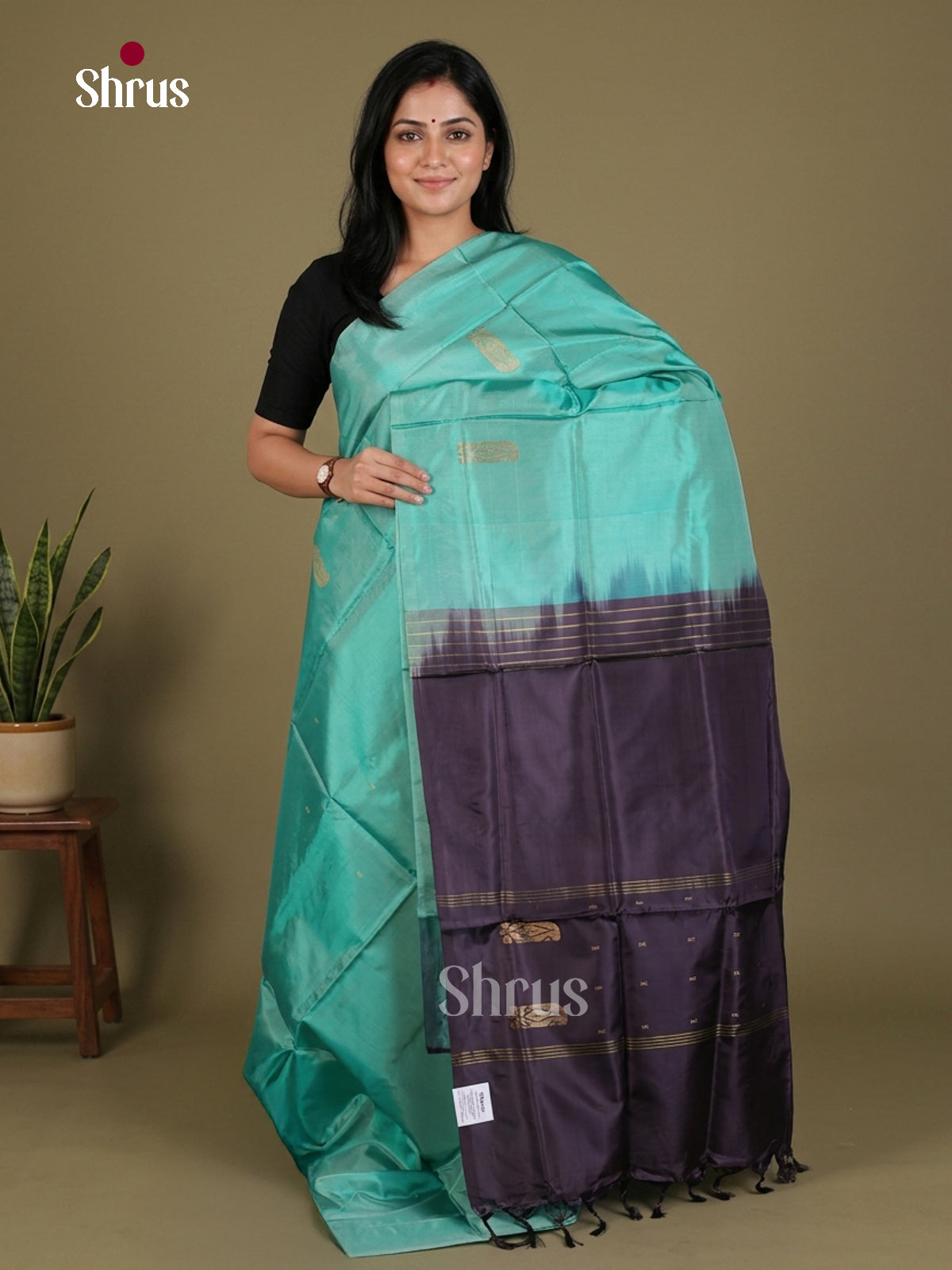 Buy Striking Sea Green Banana Pith Saree With Golden Motifs & Deep Purple Zari Woven Pallu