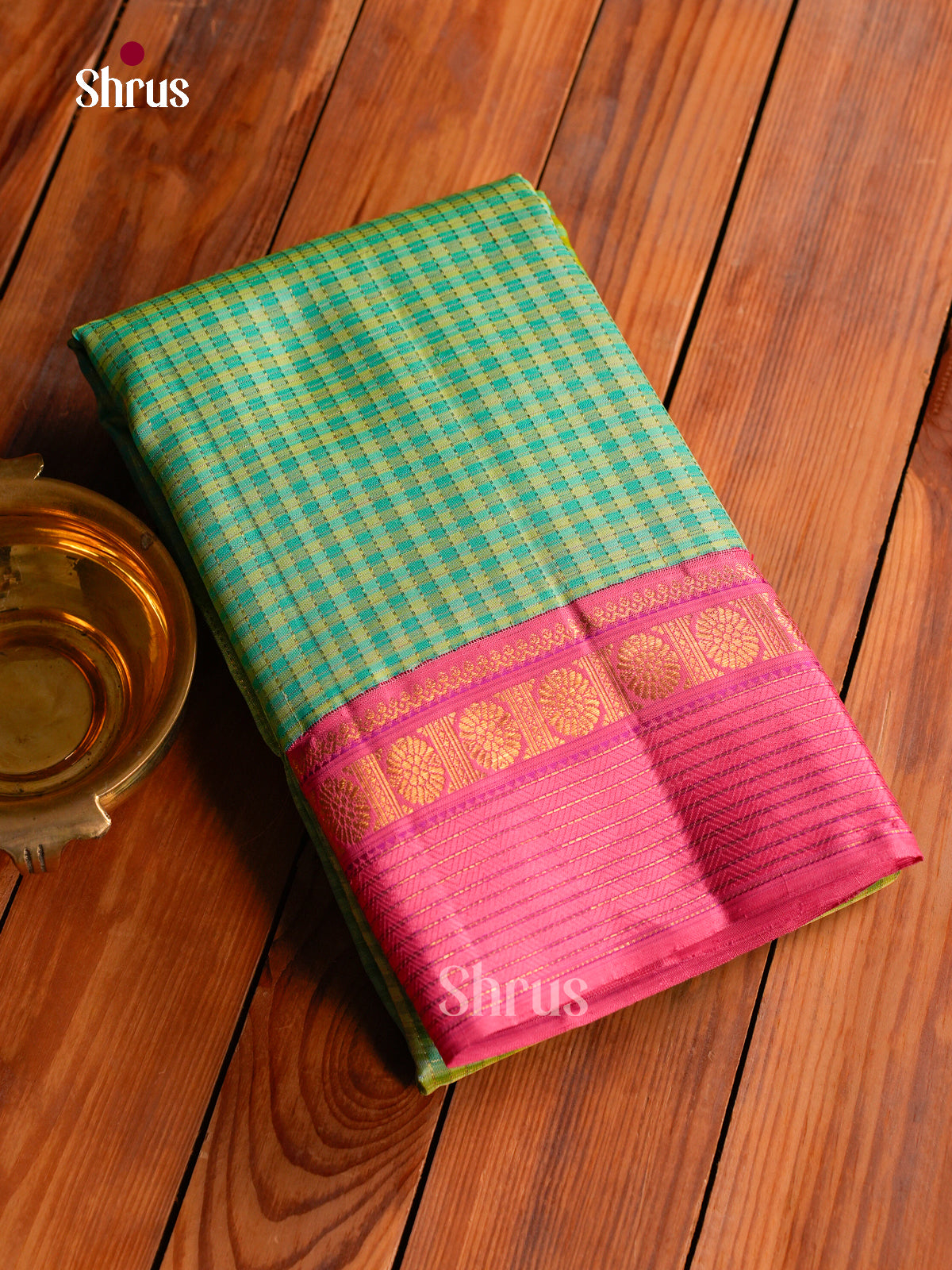 Serene Green Kanchipuram Silk Saree With Micro-checks | Pink Border With Zari Bands