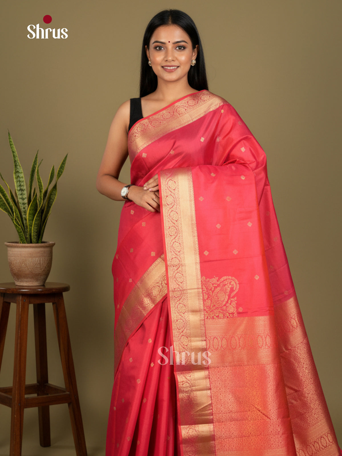 Buy Pretty Soft Pink Kanchipuram Saree With Small Gold Buttas, Zari Border & Brocade Pallu