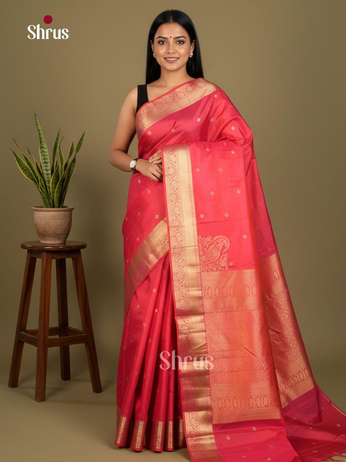 Buy Pretty Soft Pink Kanchipuram Silk Saree With Small Gold Buttas, Zari Border & Brocade Pallu