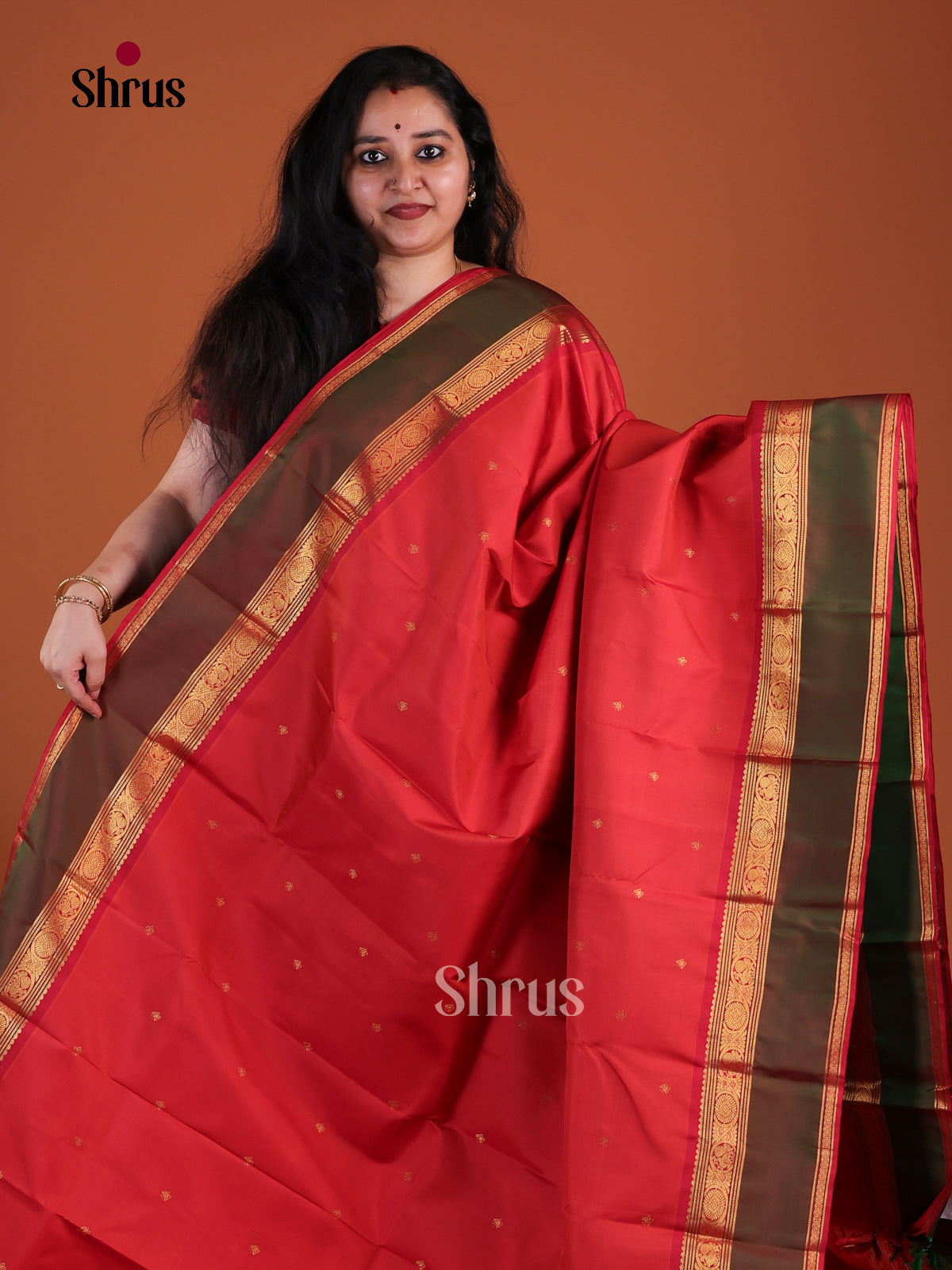 Striking Red Kanchipuram Pattu Saree With Scattered Gold Buttas | Dark Olive Rettapet Zari Border