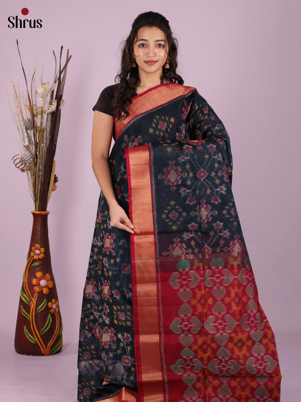Buy Stunning Black Pochampally Silk Cotton Saree With Floral Ikat Motifs, Red Border & Pallu