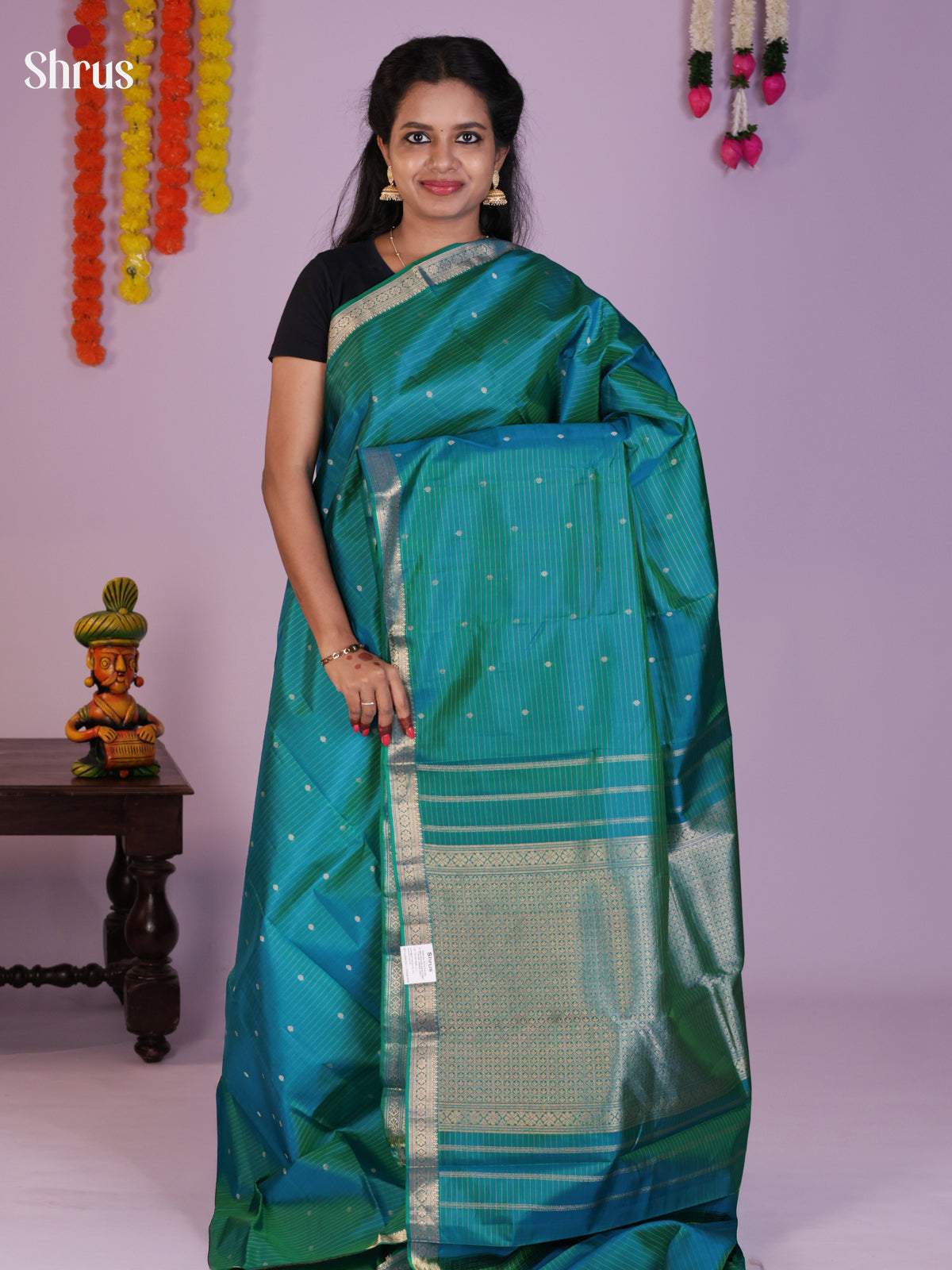 Buy Shimmery Teal Blue Kanchipuram Saree with Fine Zari Stripes, Small Buttas & Brocade Pallu