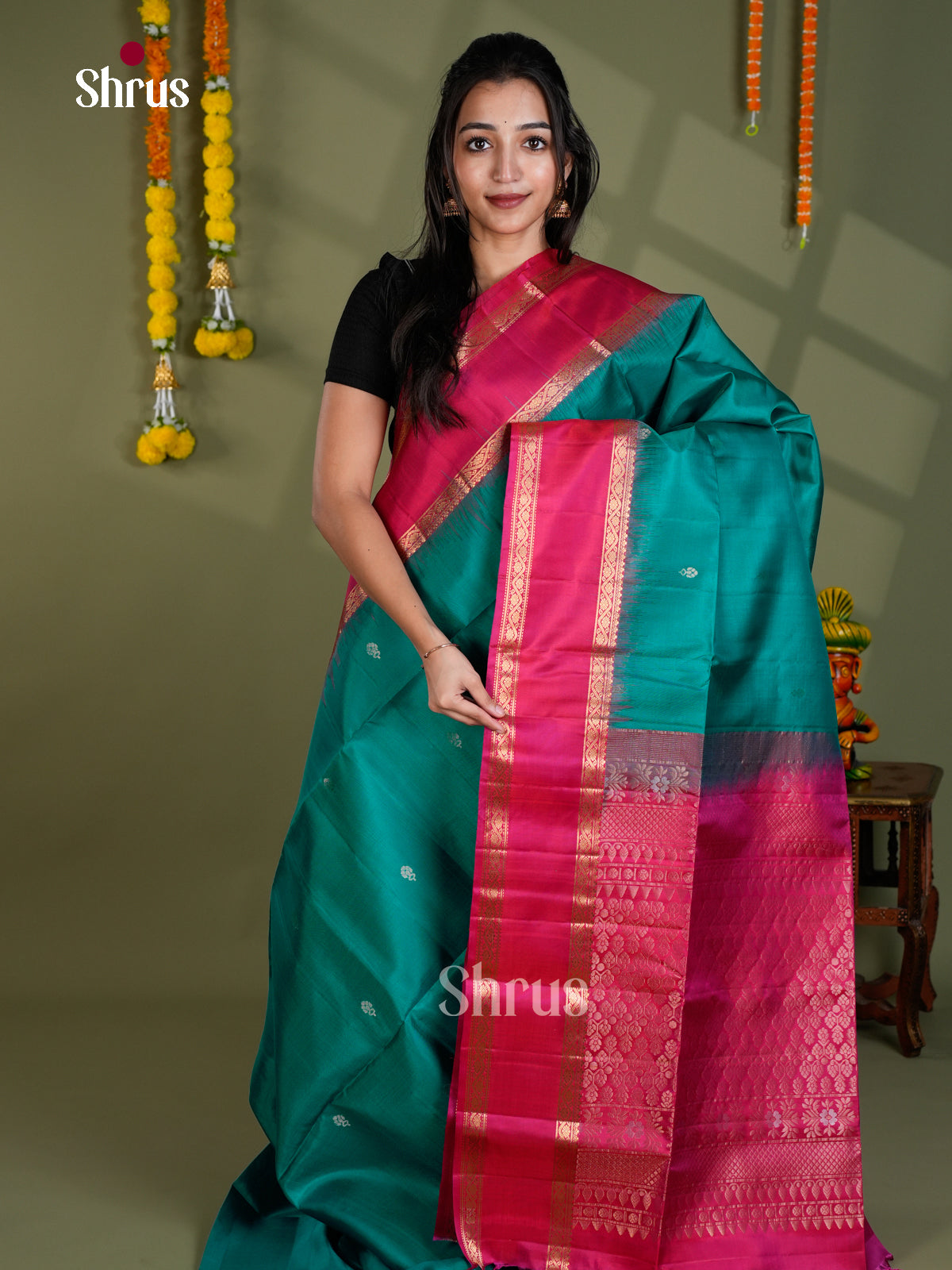 Buy Pretty Teal Green Soft Silk Saree With Gold Buttas & Pink Rettaipet Zari Border