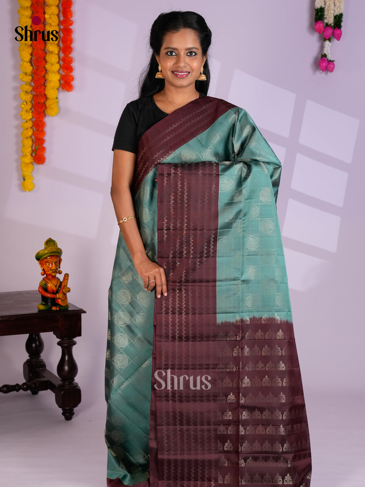 Buy Striking Teal Soft Silk Saree with Zari Checks, Motifs & Brown Border & Pallu
