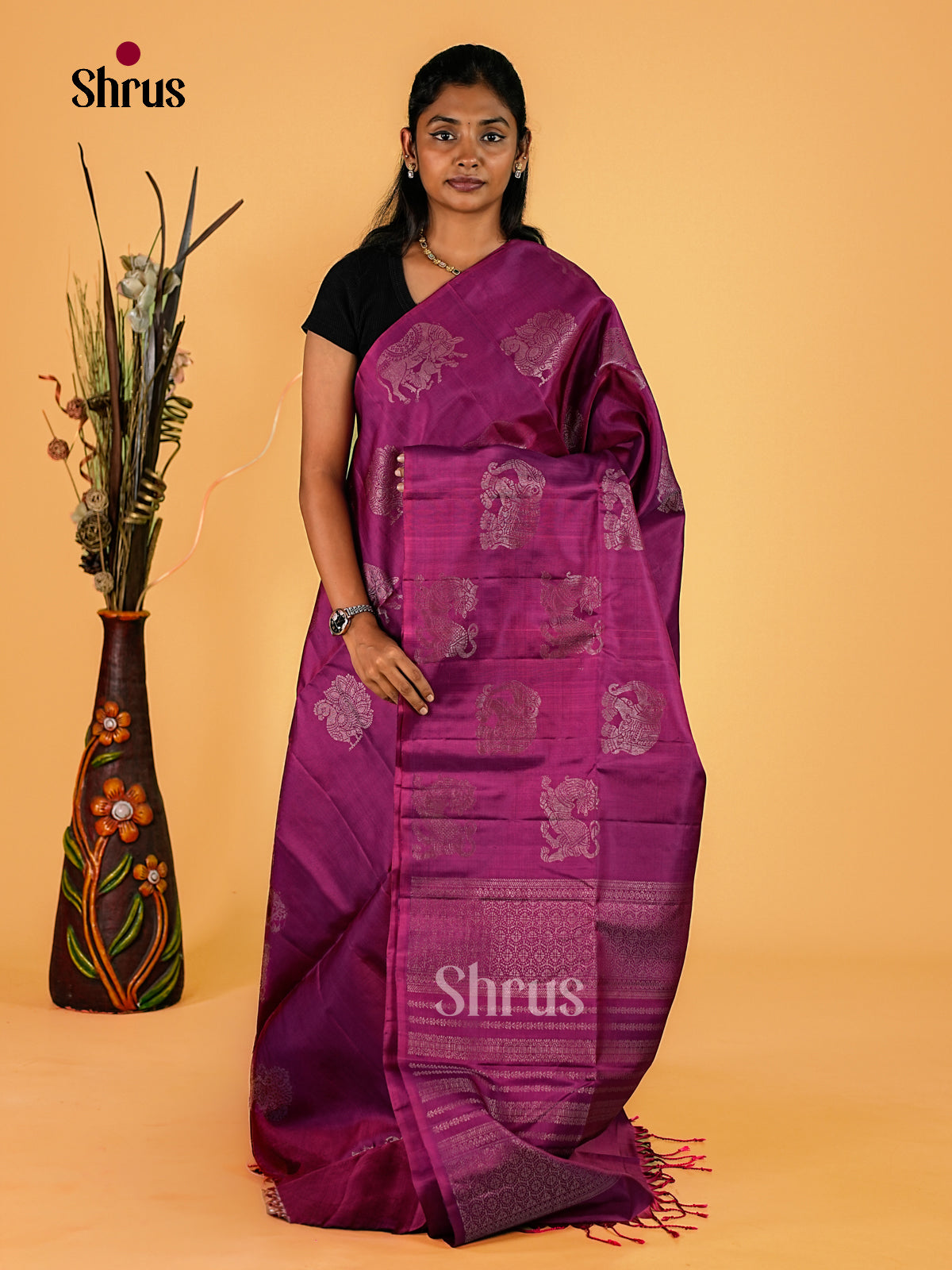 Vibrant Purple Borderless Soft Silk Sarees With Silver Animals Motif & Zari Woven Brocade Pallu