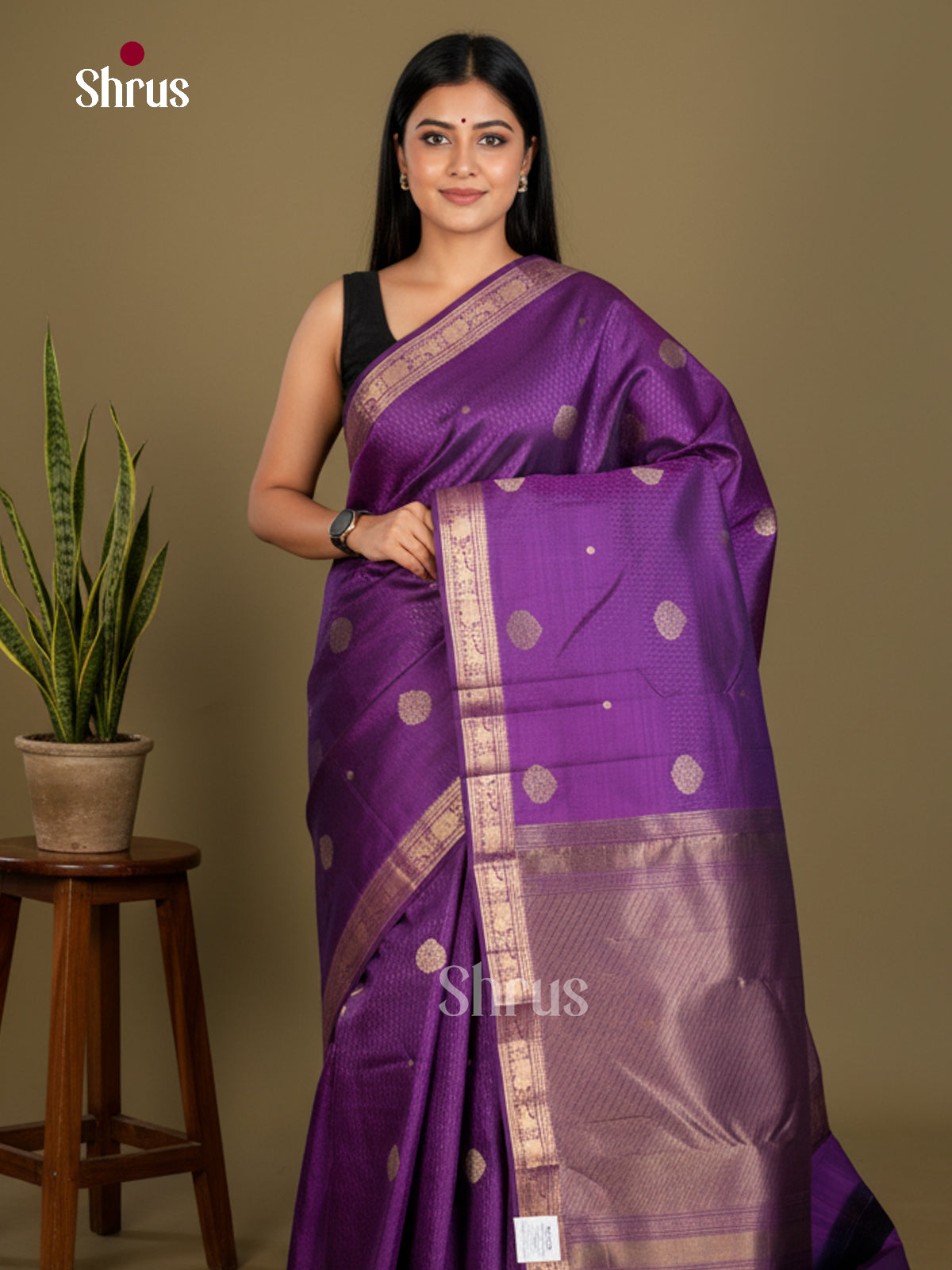 Buy Beautiful Violet Kanchipuram Saree with Gold Buttas, Zari Border & Brocade Pallu