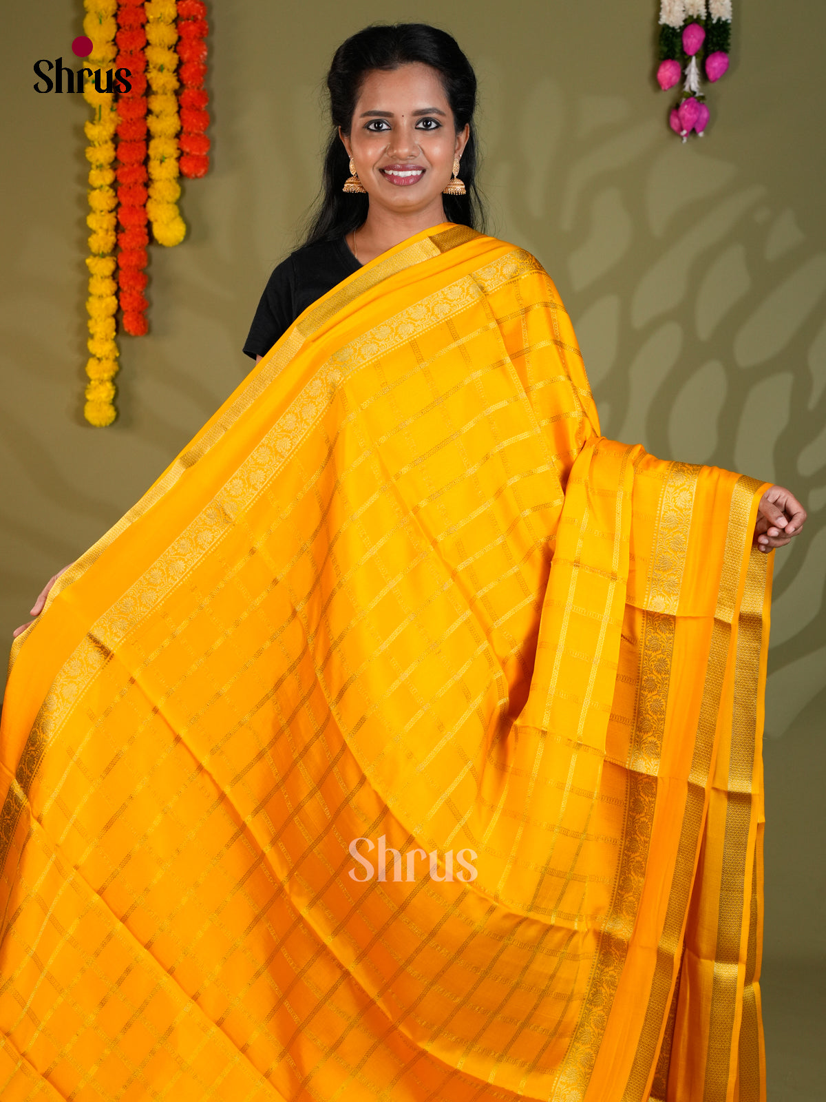 Buy Glorious Yellow Mysore Silk Sarees with Gold Checks, Rettaipet Border & Grand Pallu