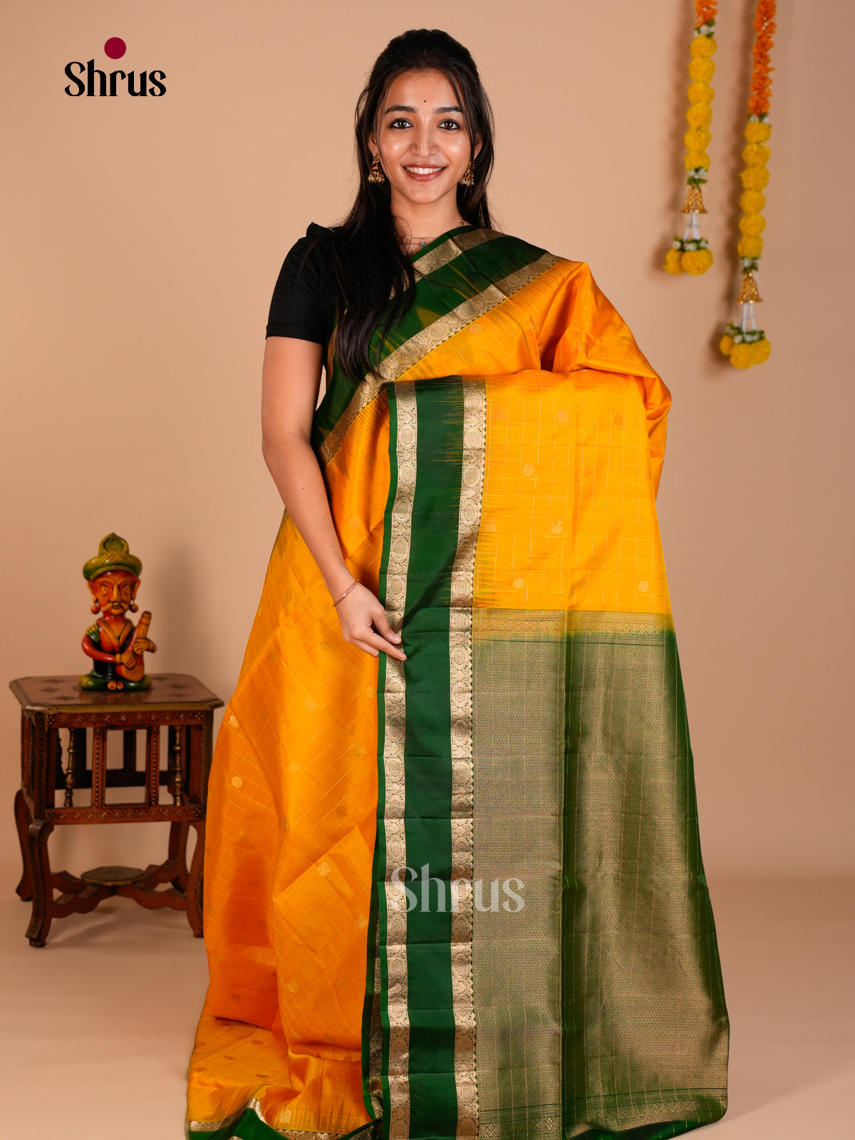 Buy Glorious Yellow Soft Silk Saree with Golden Check, Buttas & Green Rettaipet Zari Border