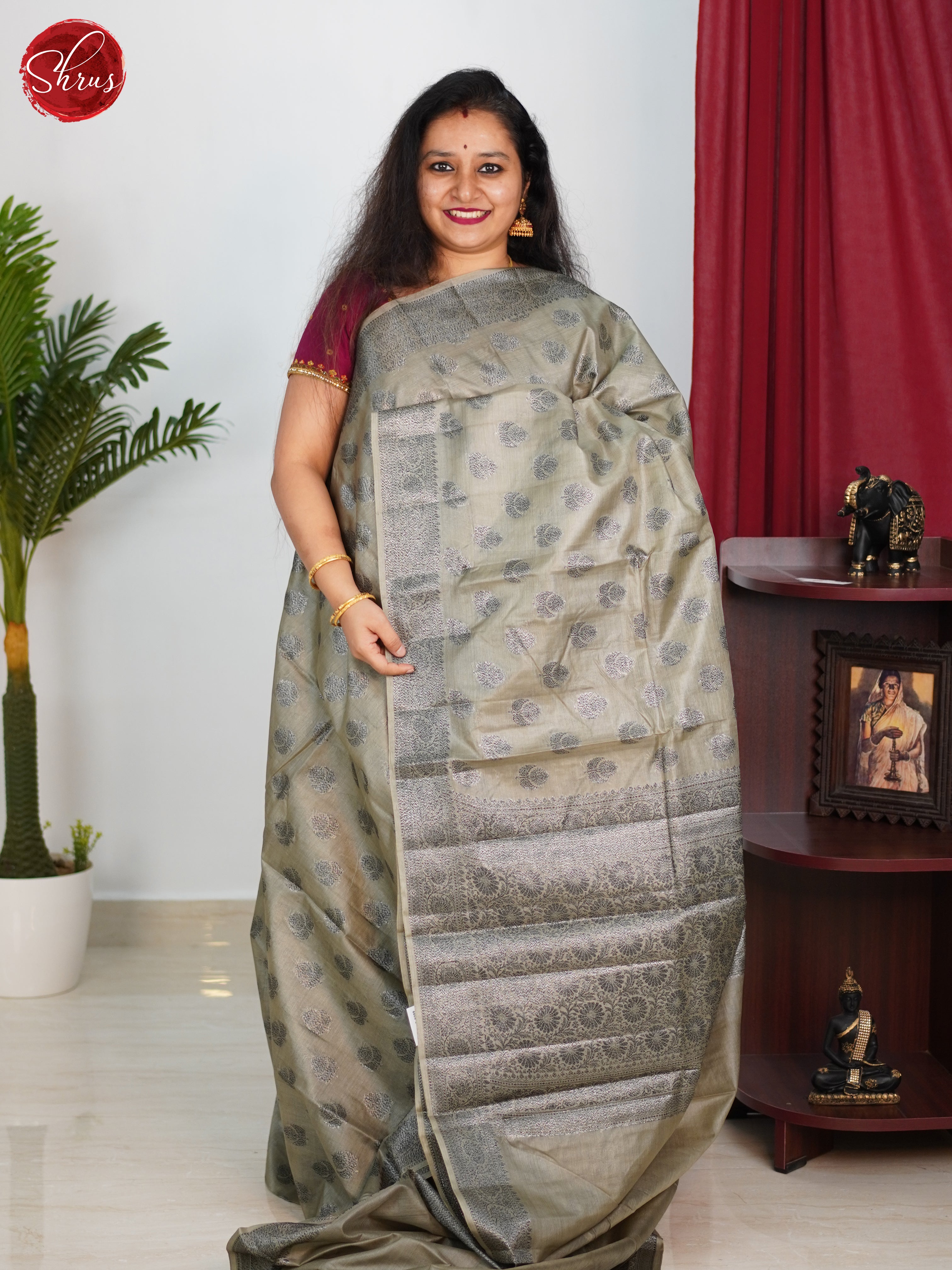 Grey(Single Tone)- Tussar Saree - Shop on ShrusEternity.com