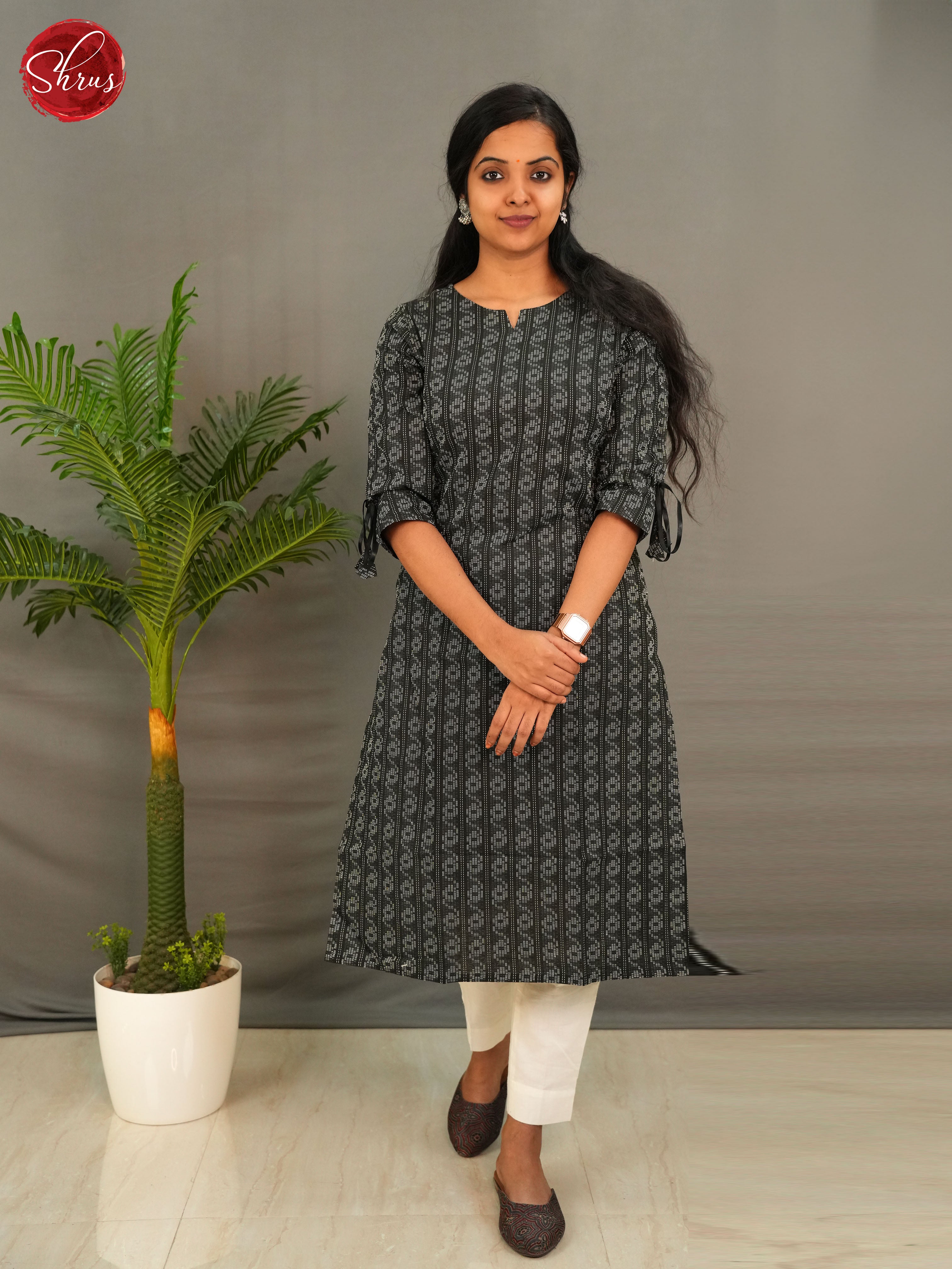 Black - Printed Casual Readymade Kurti - Shop on ShrusEternity.com