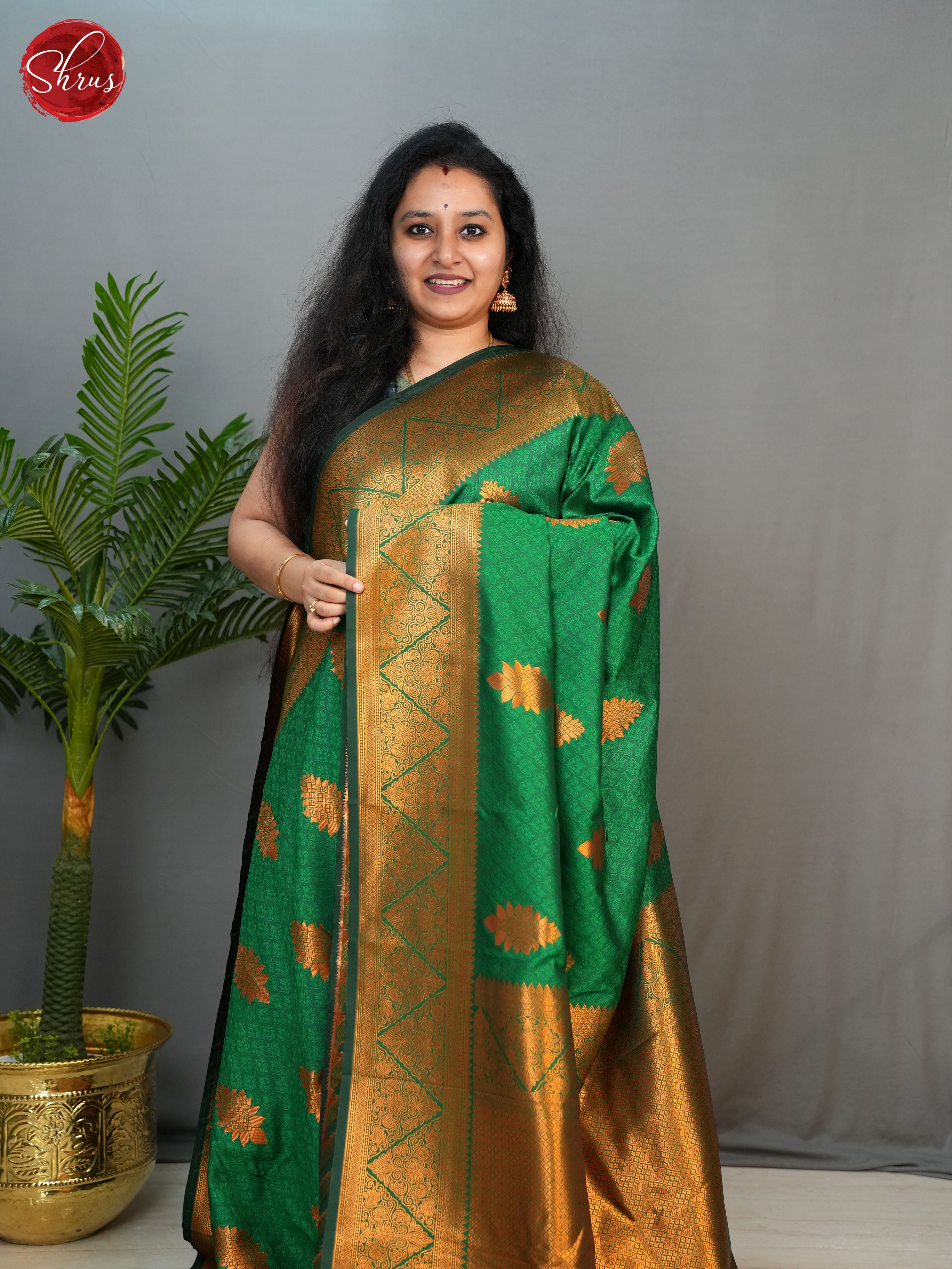 Green(Single Tone)-Semi Kanchipuram with Zari woven floral motifs , self jacquard  on the body &  Zari Border - Shop on ShrusEternity.com