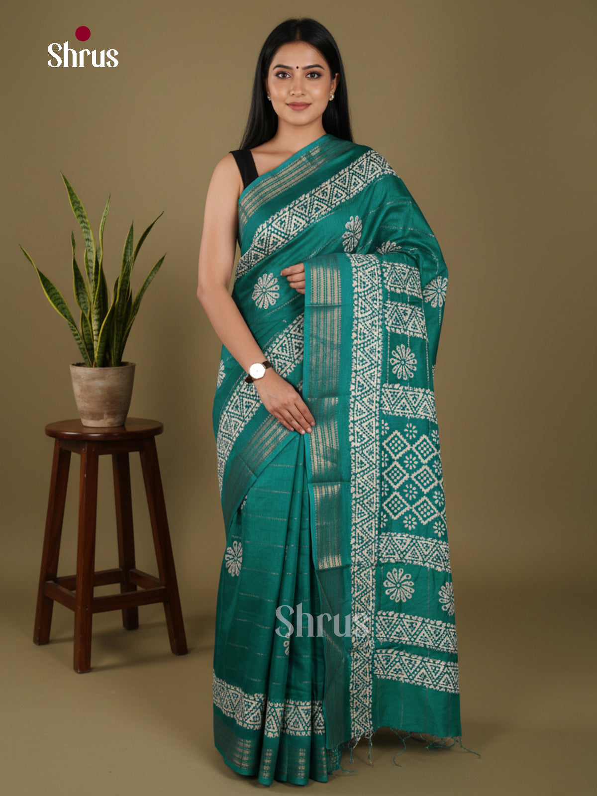 Green - Semi Crepe Saree - Shop on Shrus.com