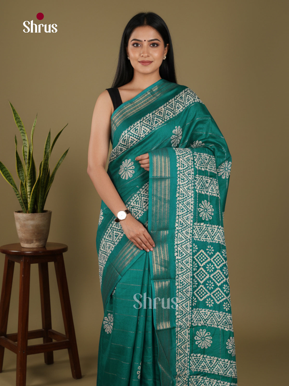 Green - Semi Crepe Saree - Shop on Shrus.com