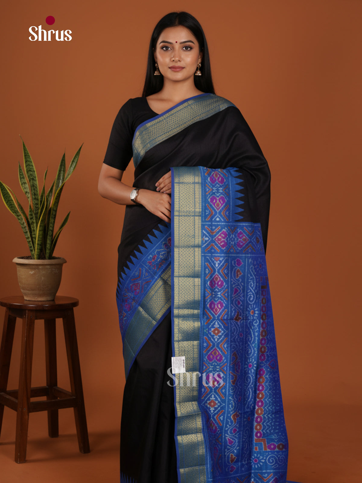 DKS26220 - Semi Patola Saree