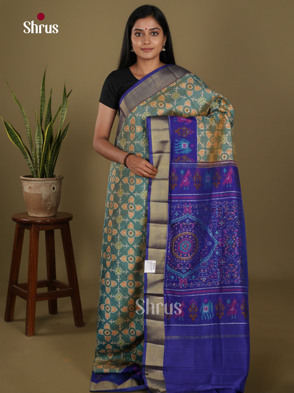 DLS01007 - Semi Patola Saree