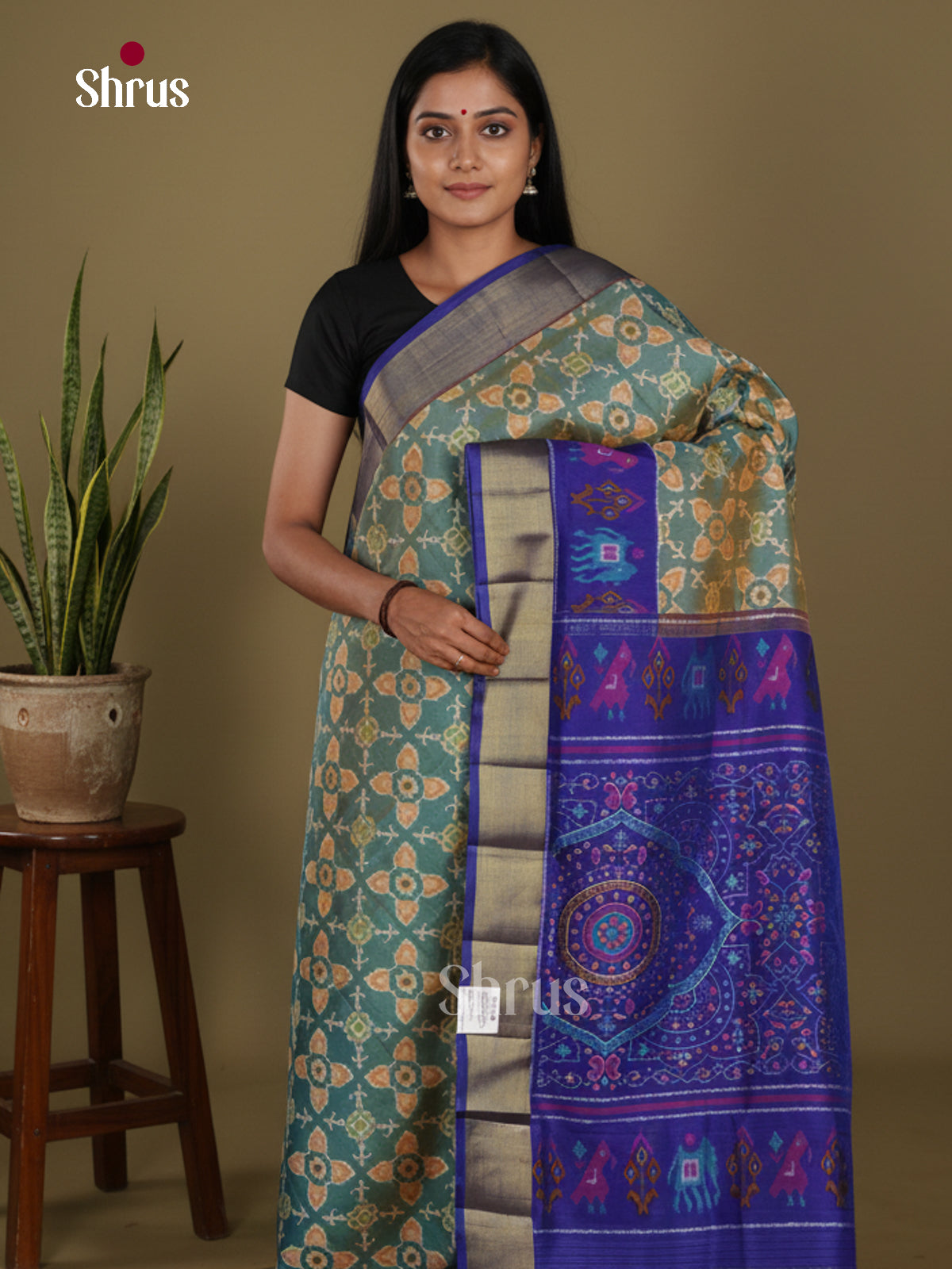 DLS01007 - Semi Patola Saree