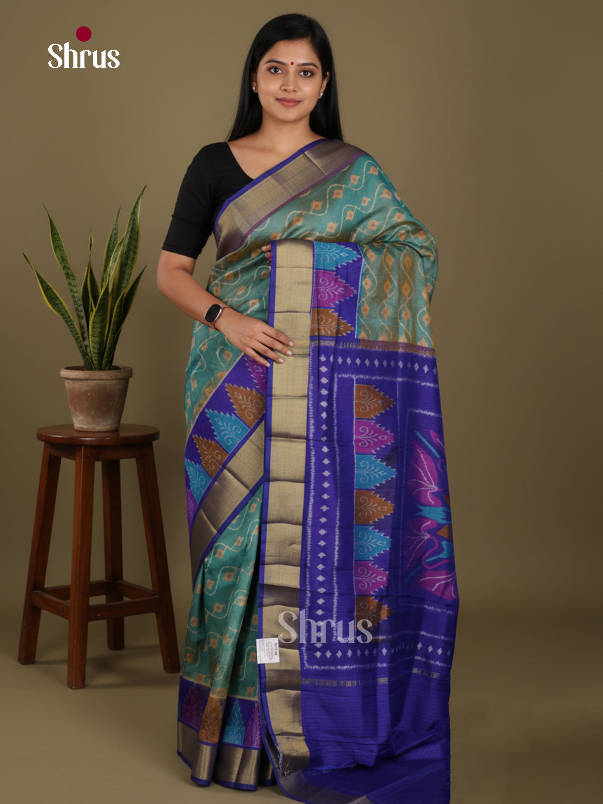 DLS01009 - Semi Patola Saree - Shop on Shrus.com