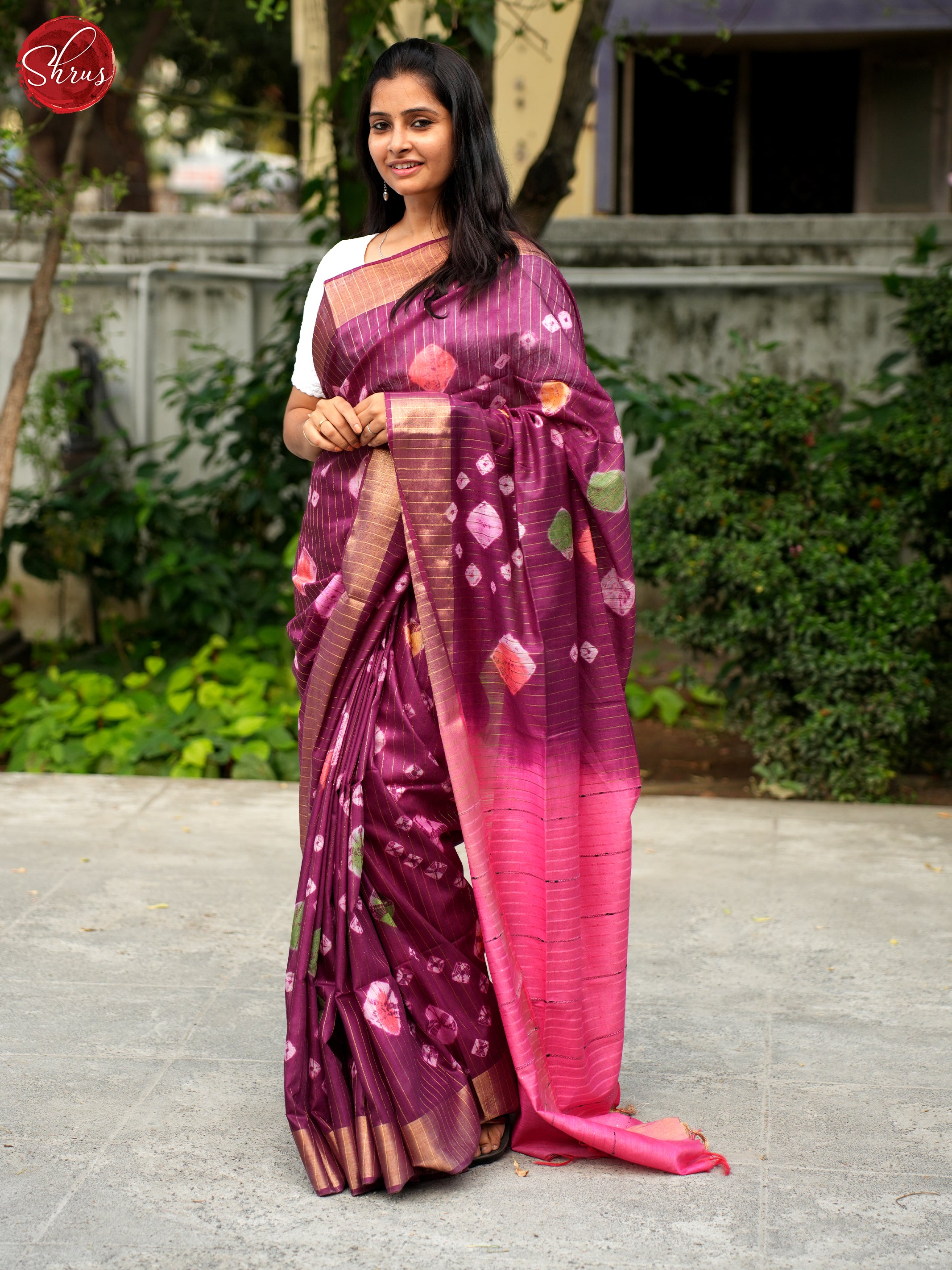 Wine & Orangish Pink - Shibori Saree with Zari borders - Shop on ShrusEternity.com
