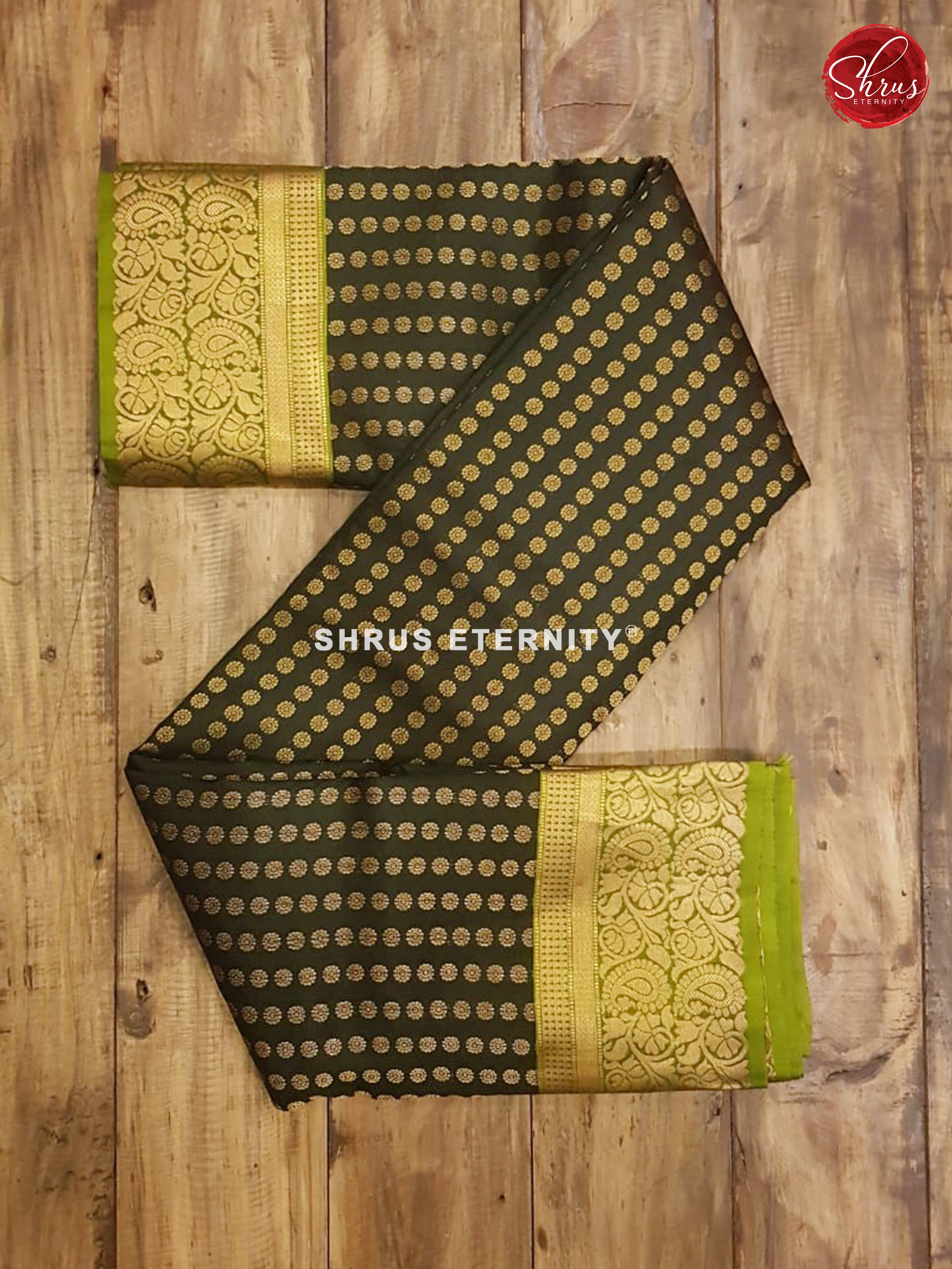 Dark Green & Light Green  - Kanchipuram Silk - Shop on ShrusEternity.com