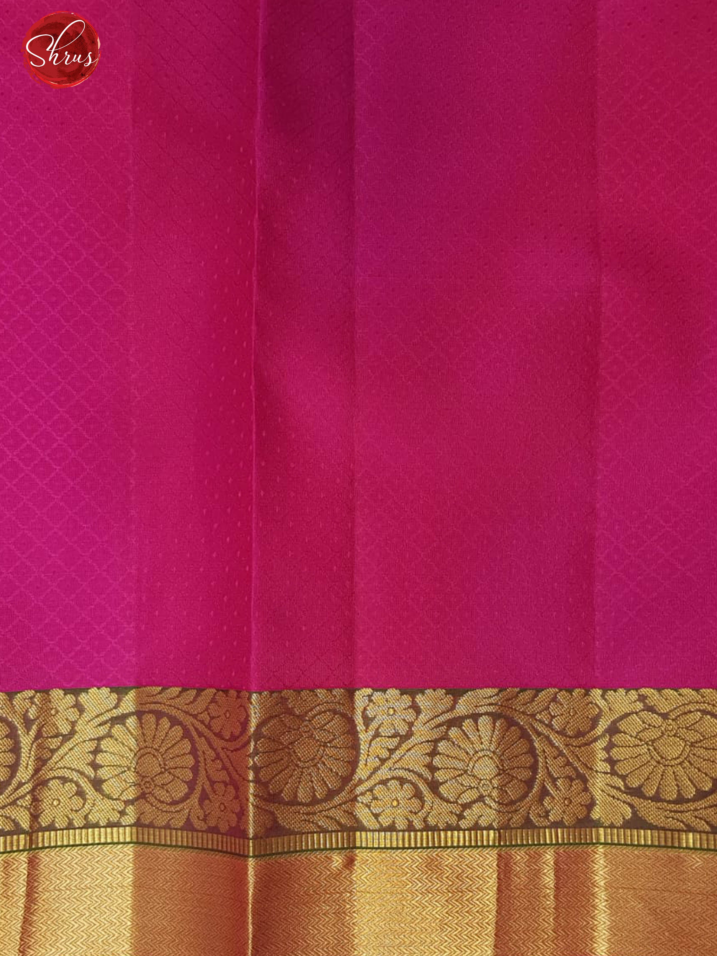 Orangish Pink and Majenta - Kanchipuram Silk with criss cross jacquard on the body& Contrast zari border - Shop on ShrusEternity.com