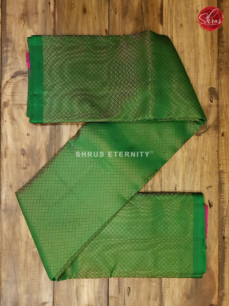 Green  & Magenta Pink - Soft Silk - Shop on ShrusEternity.com