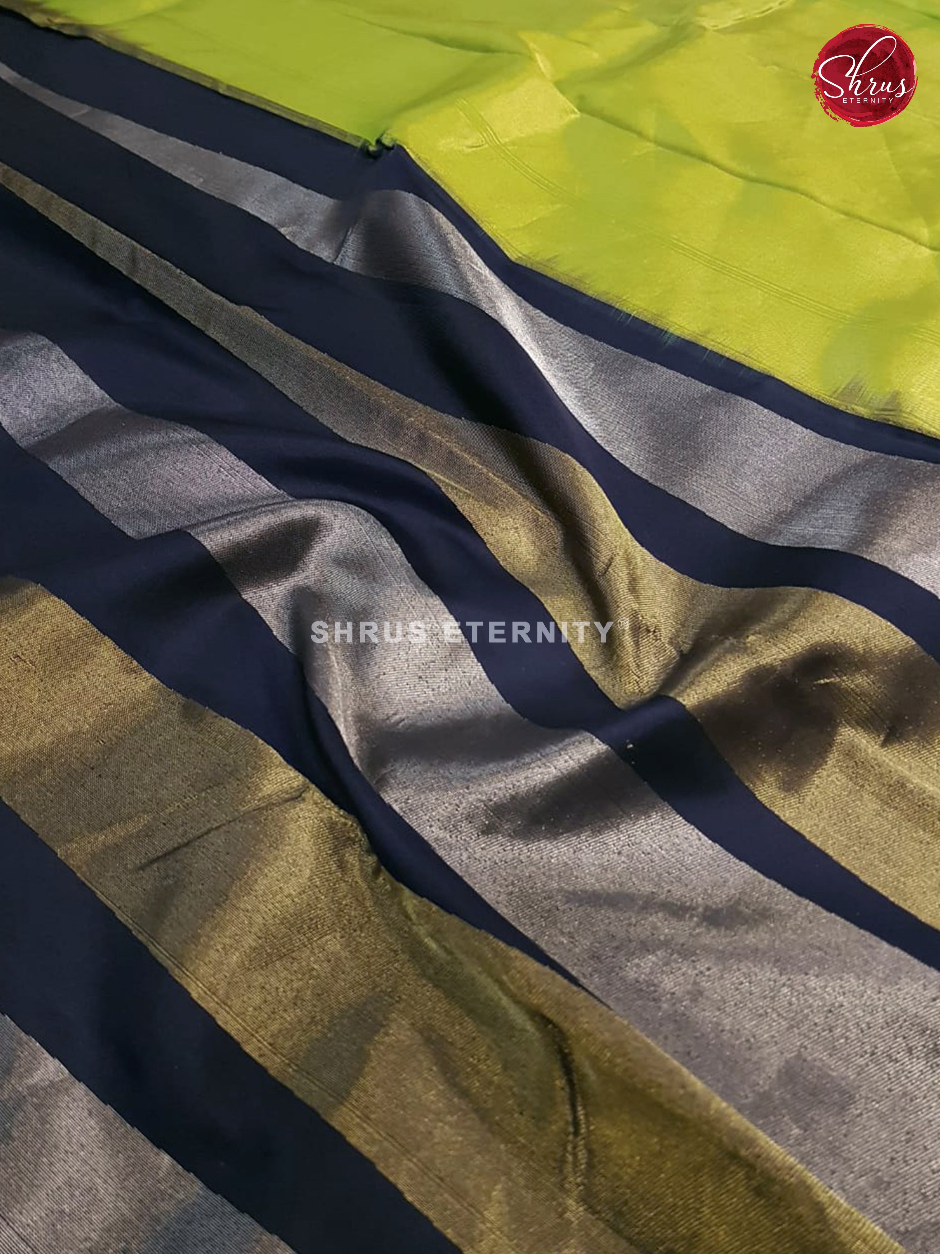 Blue & Parrot green - Kanchipuram silk - Shop on ShrusEternity.com