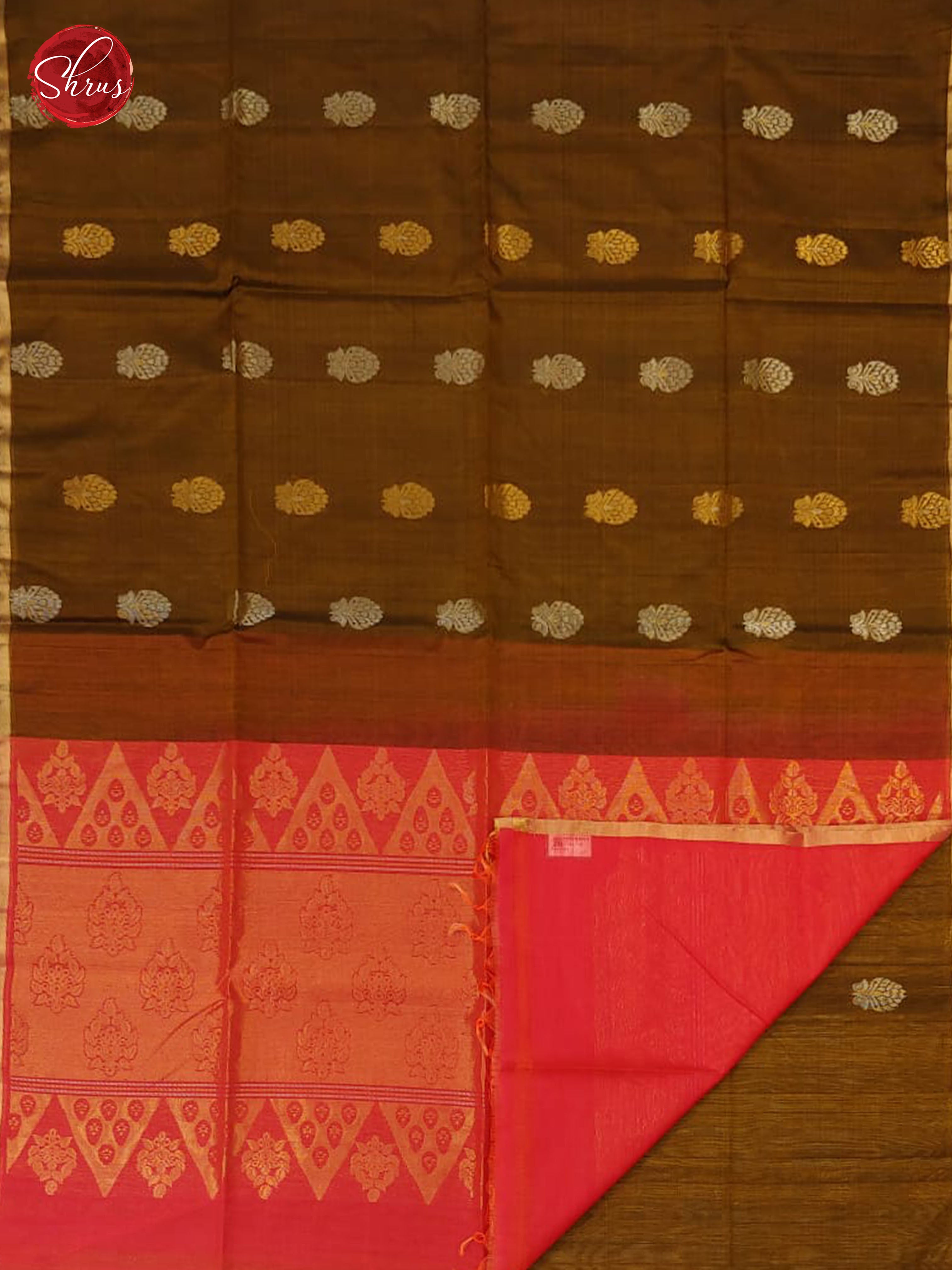 Brown & Reddish Pink - Borderless Silk Cotton with Gold Zari - Shop on ShrusEternity.com