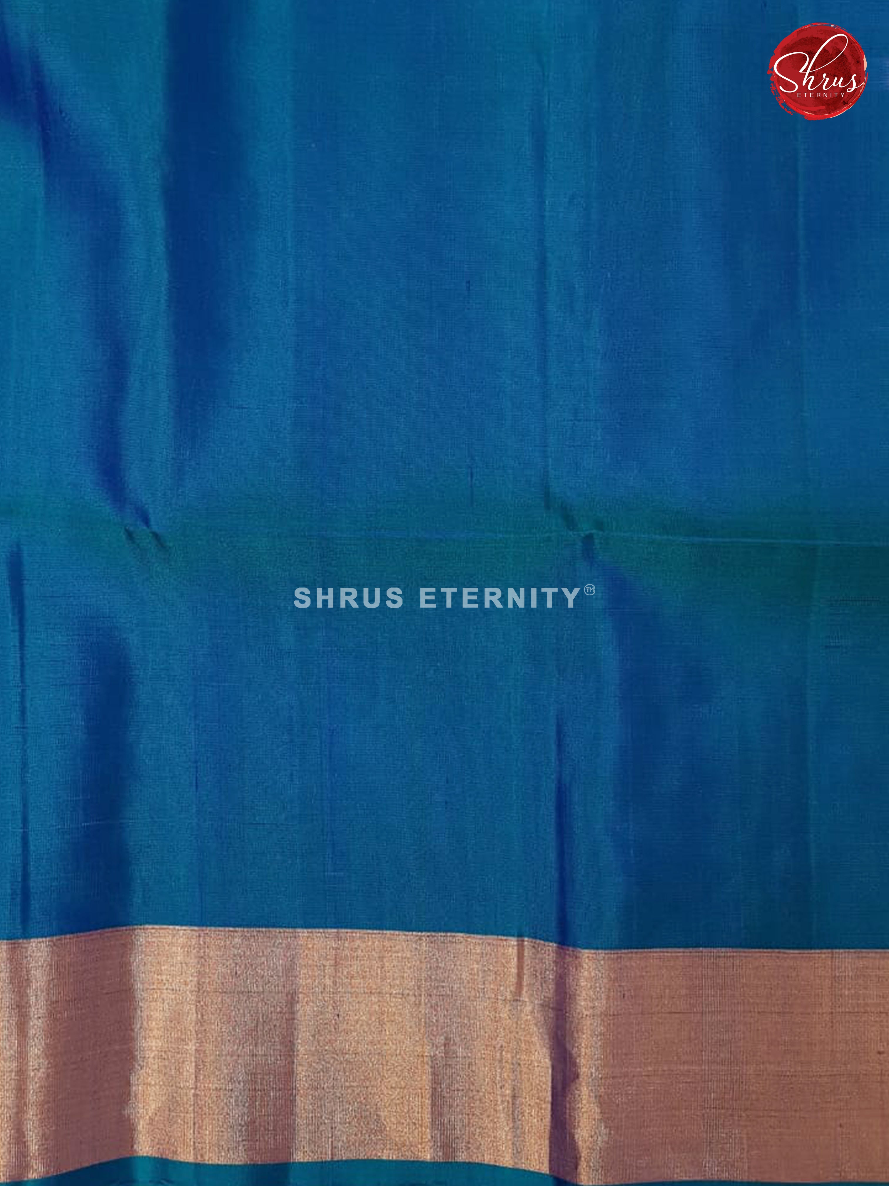 Parrot Green & Blue - Soft Silk - Shop on ShrusEternity.com