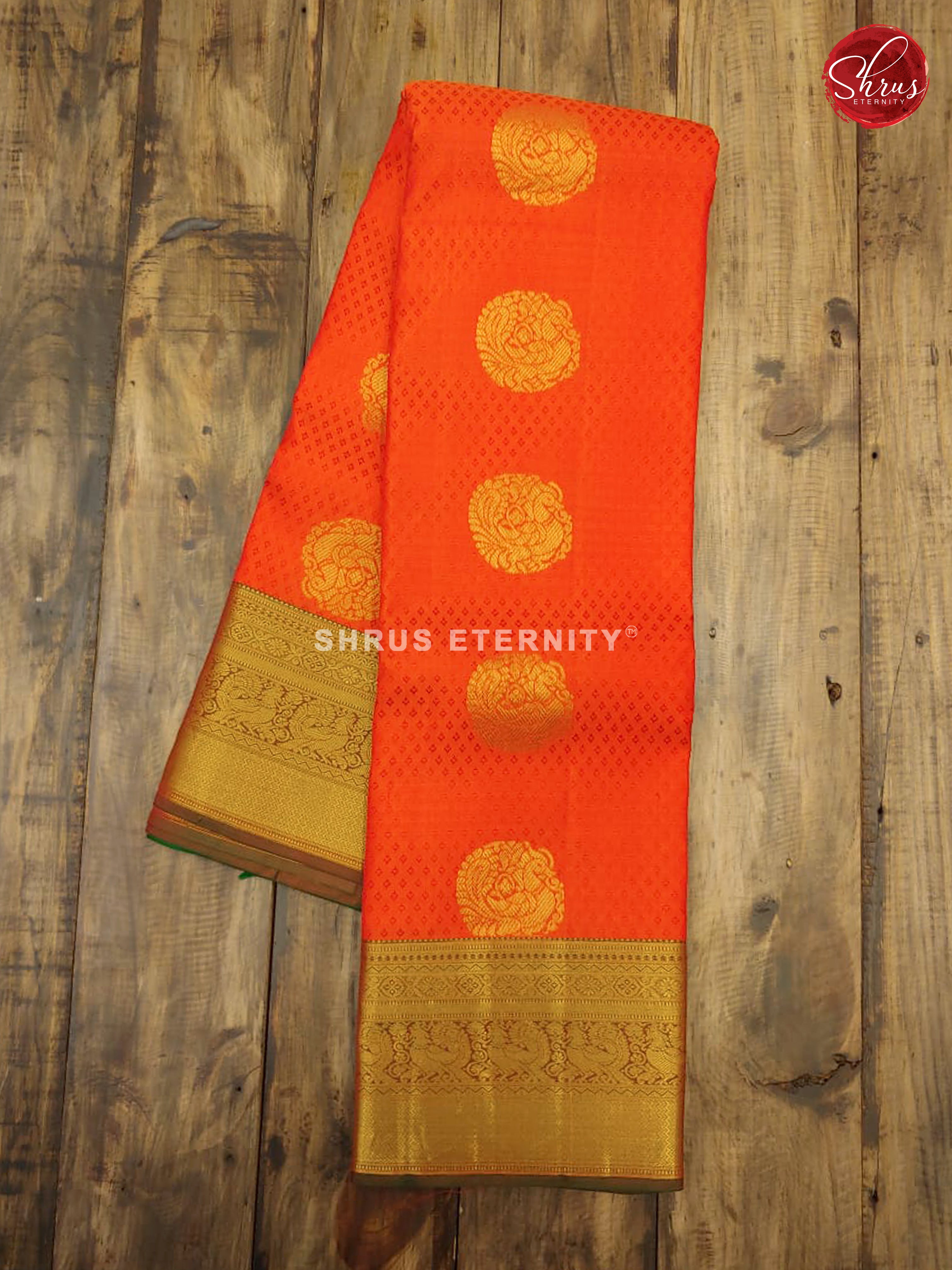 Sunset Orange & Bottle Green - Kanchipuram Silk - Shop on ShrusEternity.com