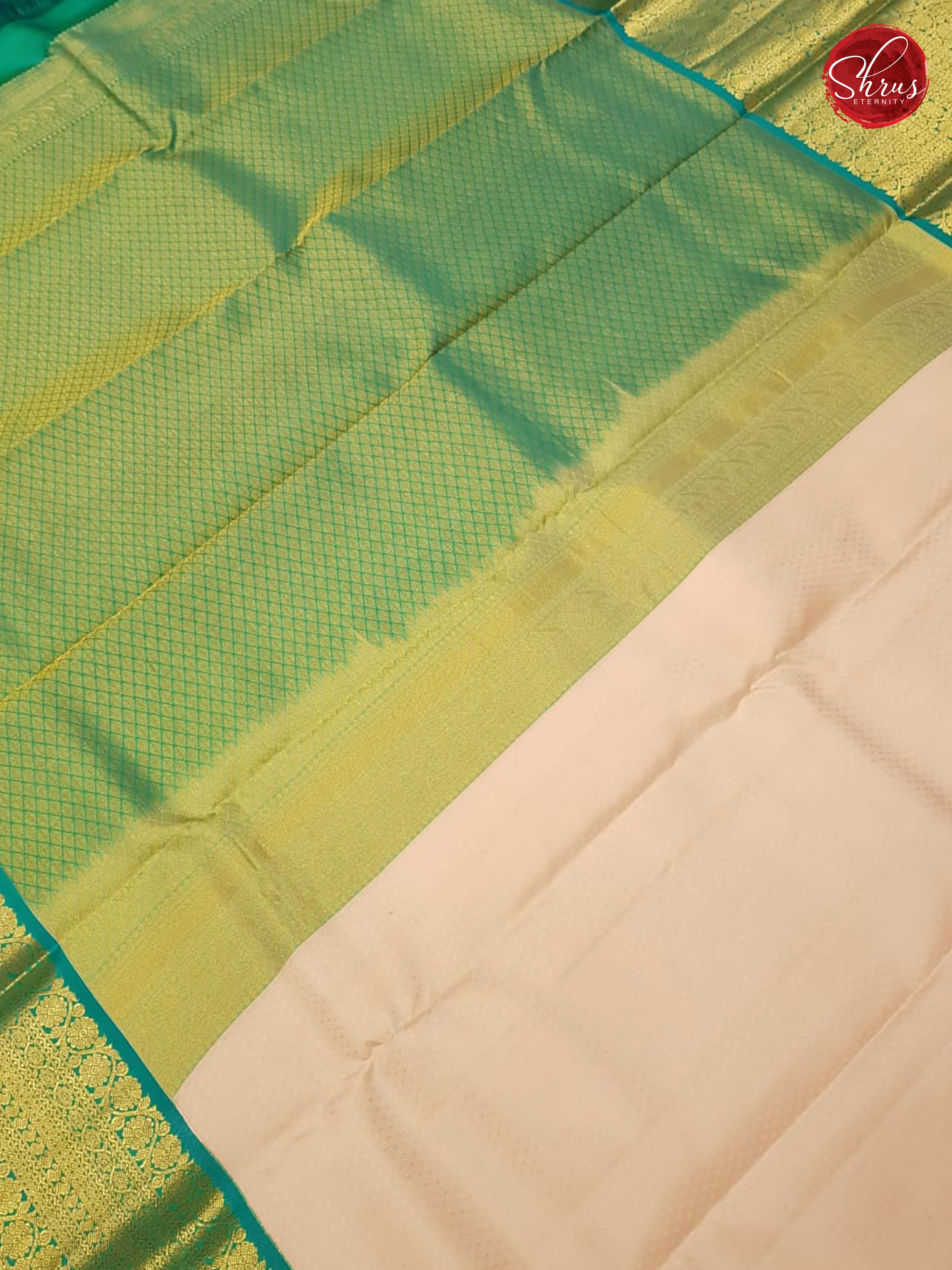 Cream & Rama Green - Kanchipuram Silk - Shop on ShrusEternity.com