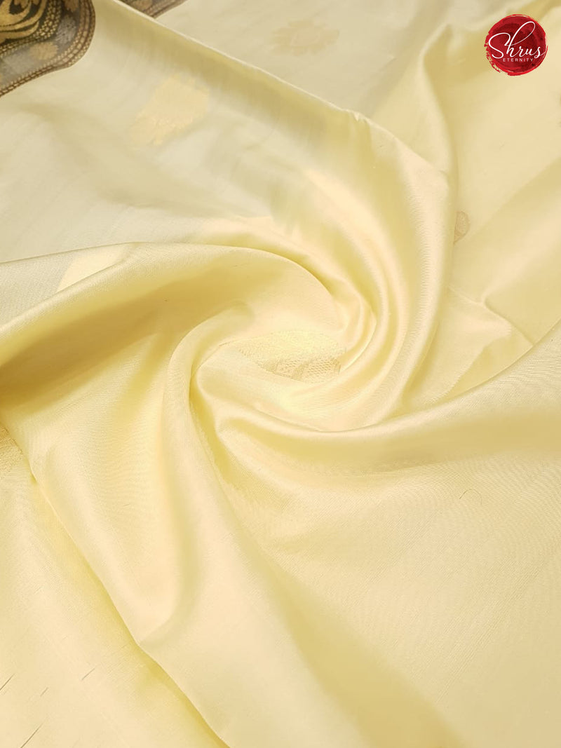 Cream & Green - Soft Silk - Shop on ShrusEternity.com