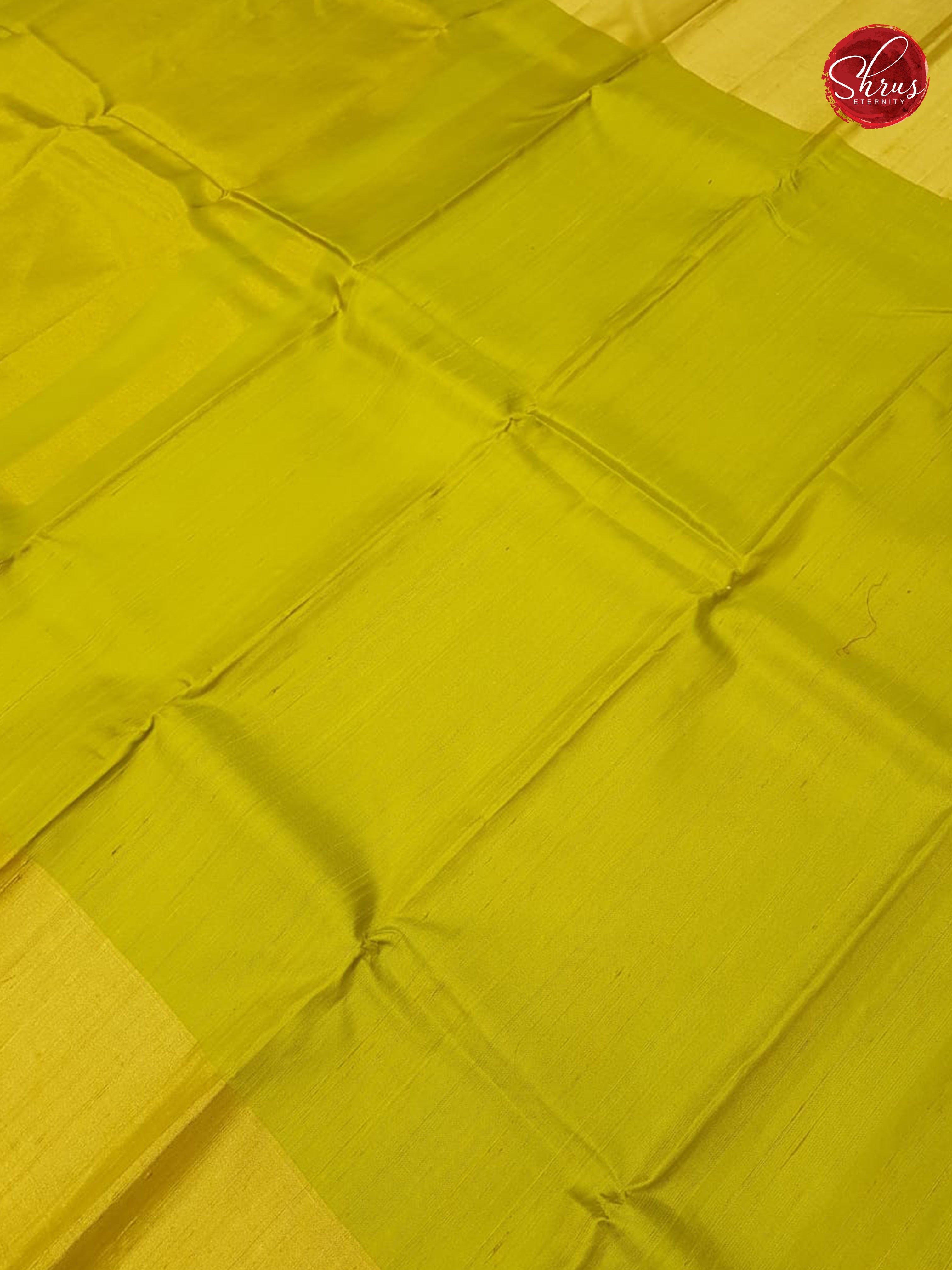 Green (Single Tone) - Soft Silk with Raw Finish - Shop on ShrusEternity.com